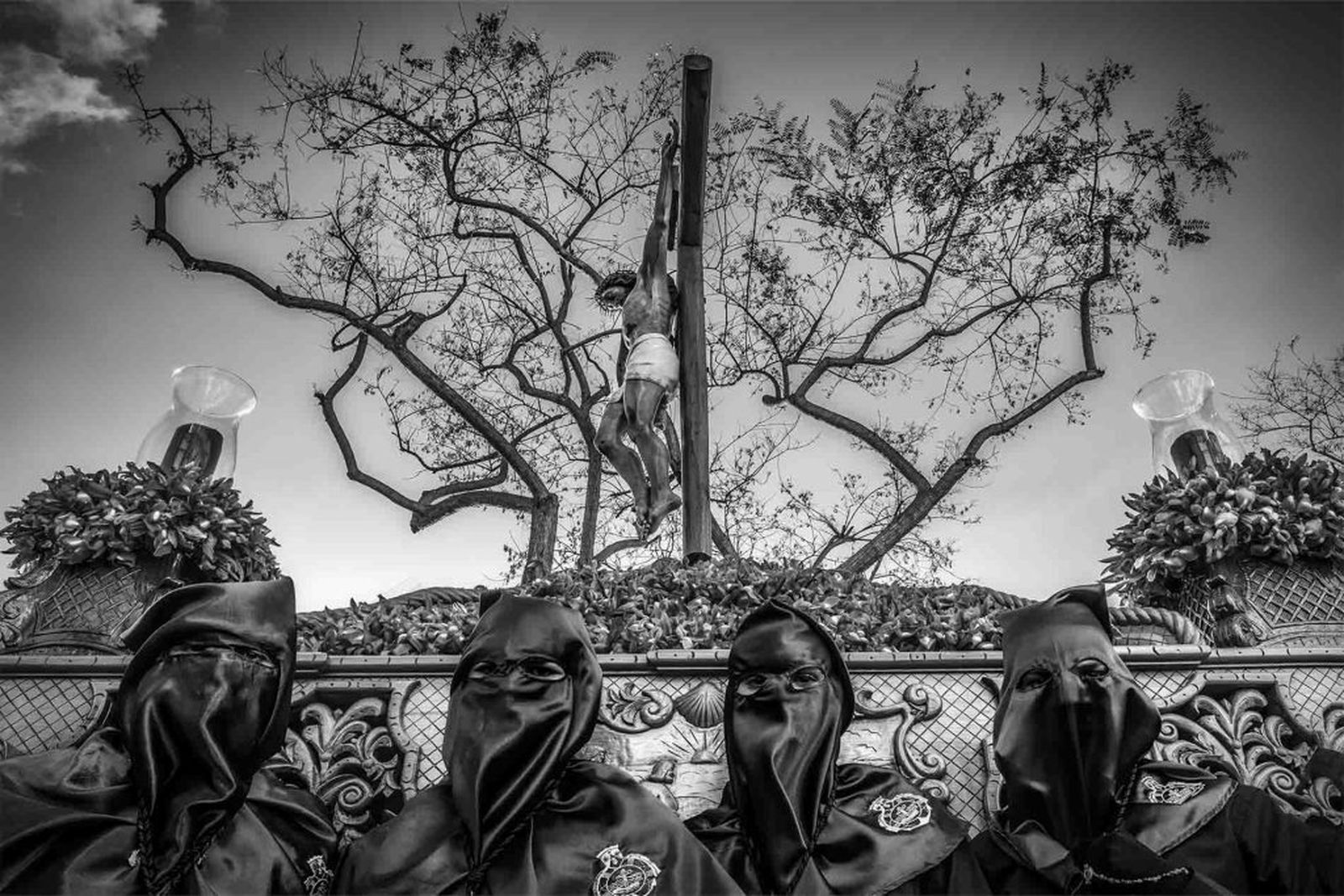 Accésit de la Federación Andaluza de Fotografía. 'Costaleros marineros'.