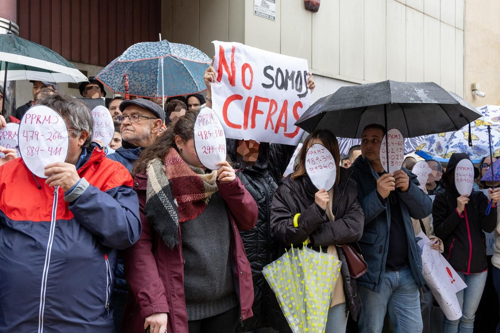 Concentración por la desprecarización del sector de protección y reforma de menores y minuto de silencio por la trabajadora social asesinada