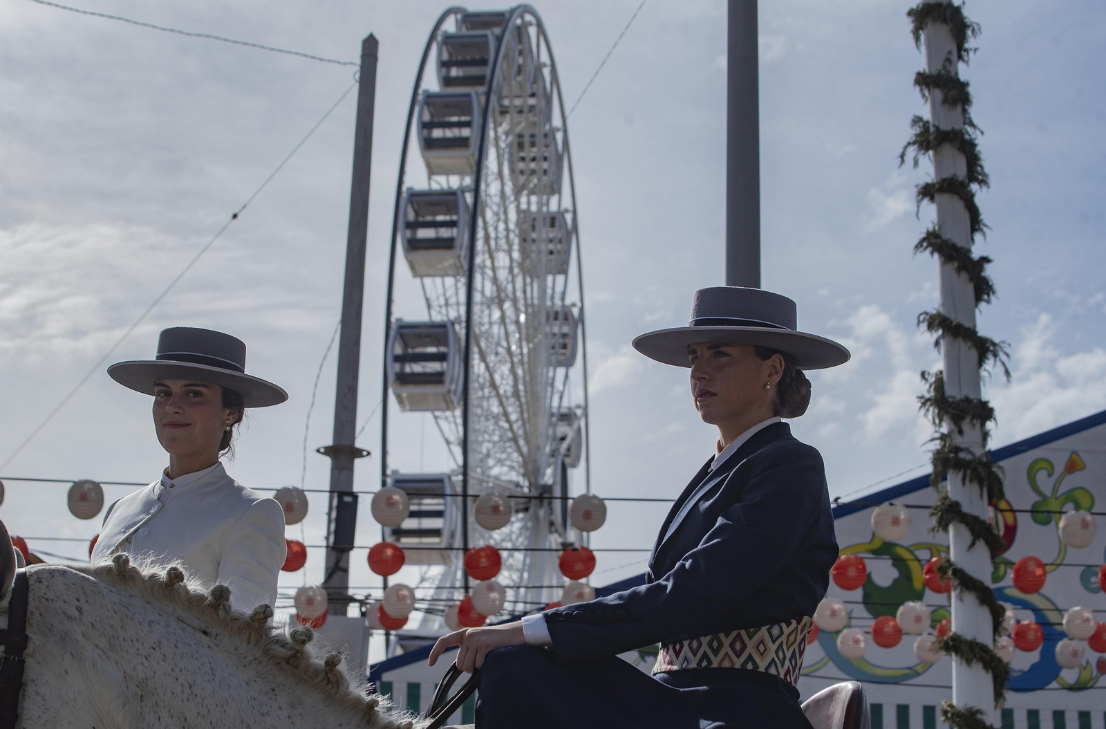 Recta final en un veraniego jueves de Feria de Abril 2023