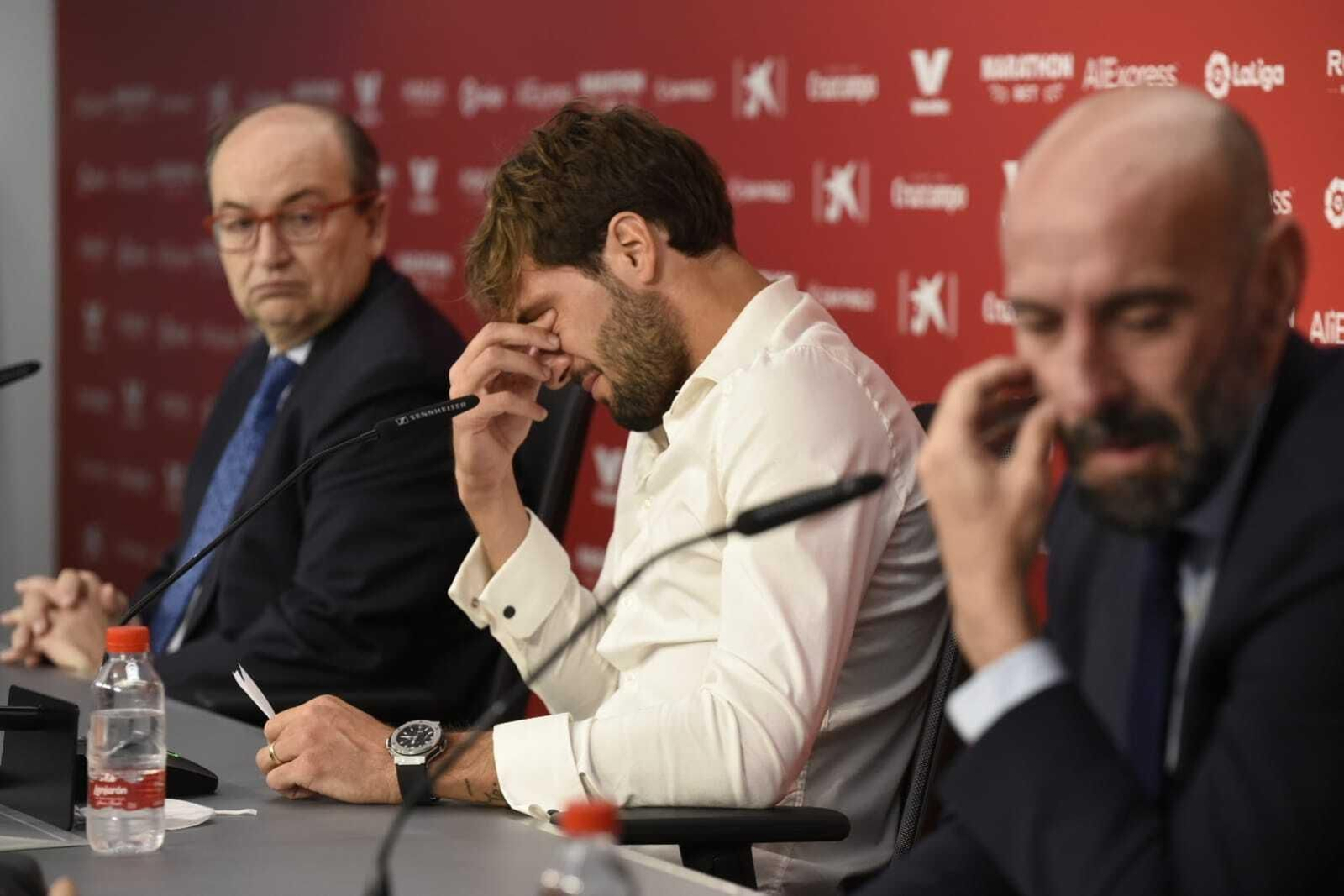 Mudo Vázquez, emocionado en su despedida.