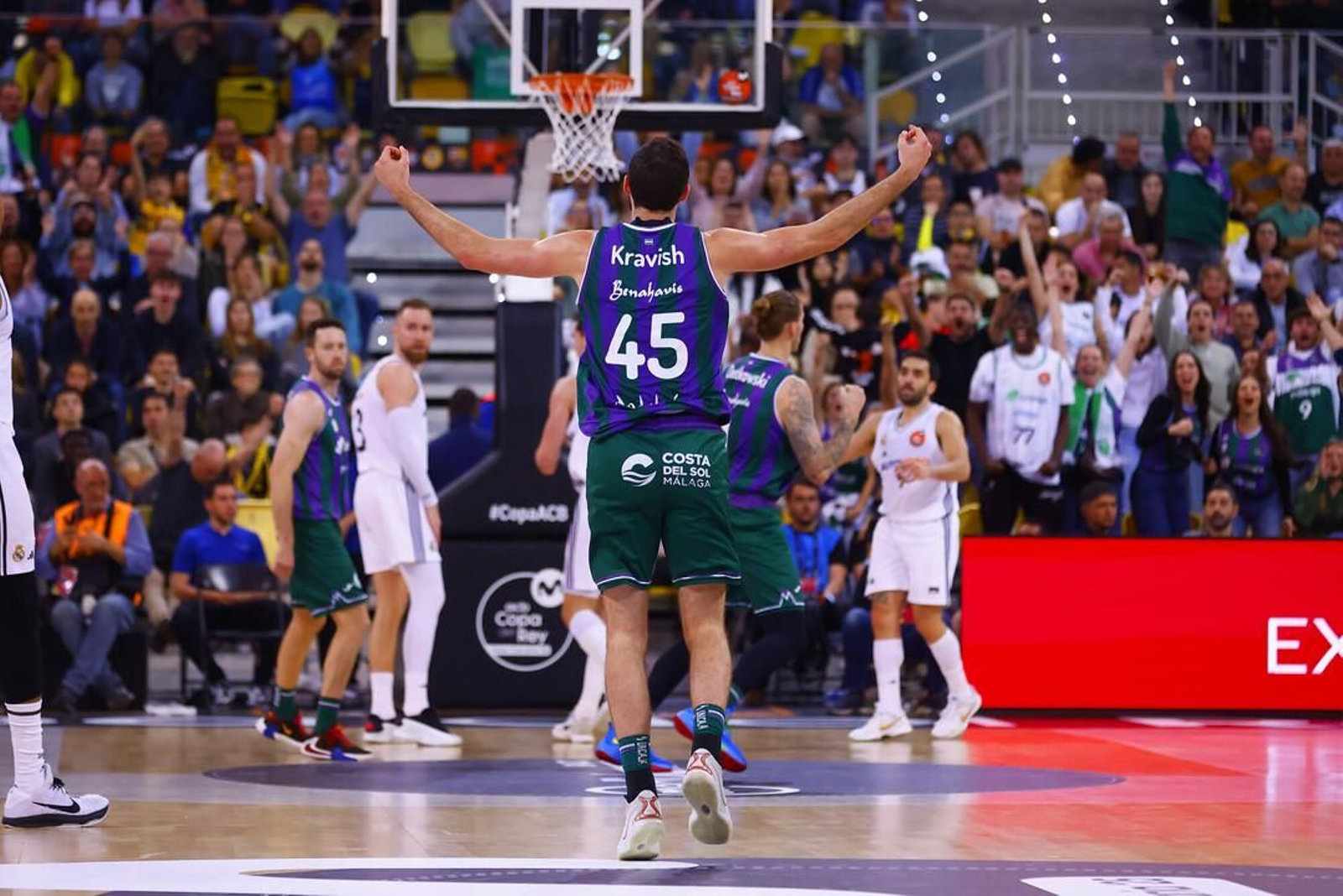 El Unicaja, campeón de Copa: Todas las imágenes del partido, la fiesta y la llegada a Málaga