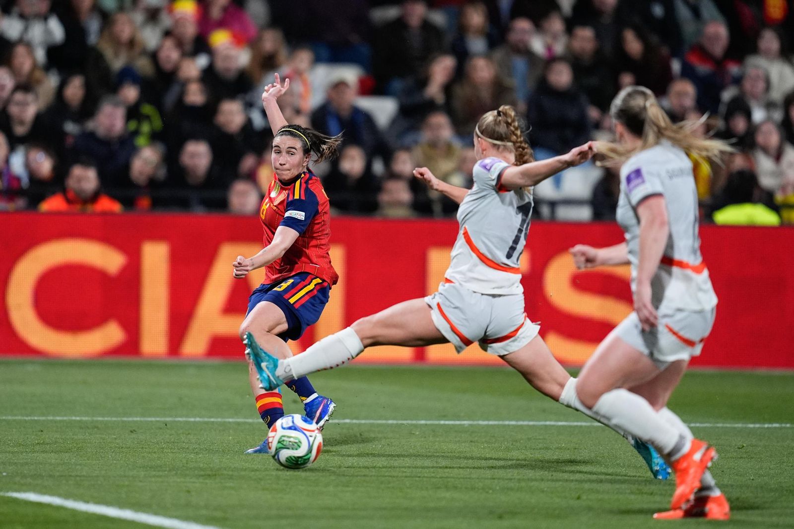 Las fotos del España-Islandia de fútbol femenino