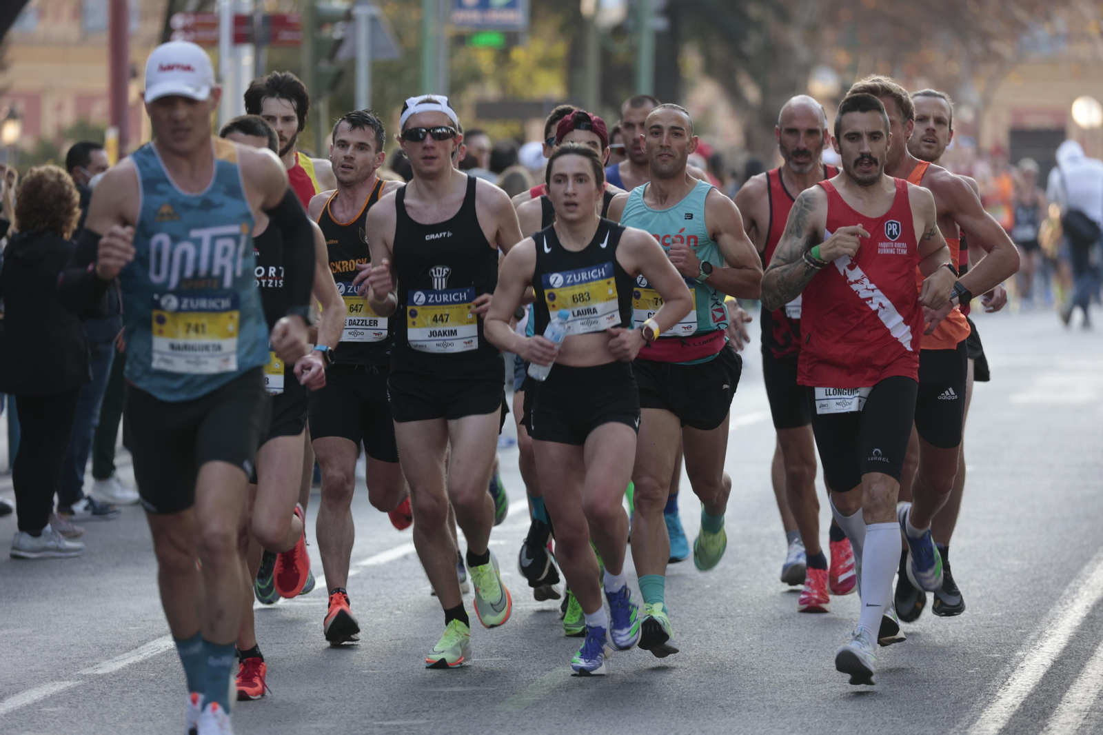 Las imágenes de la Maratón de Sevilla 2022 (6)