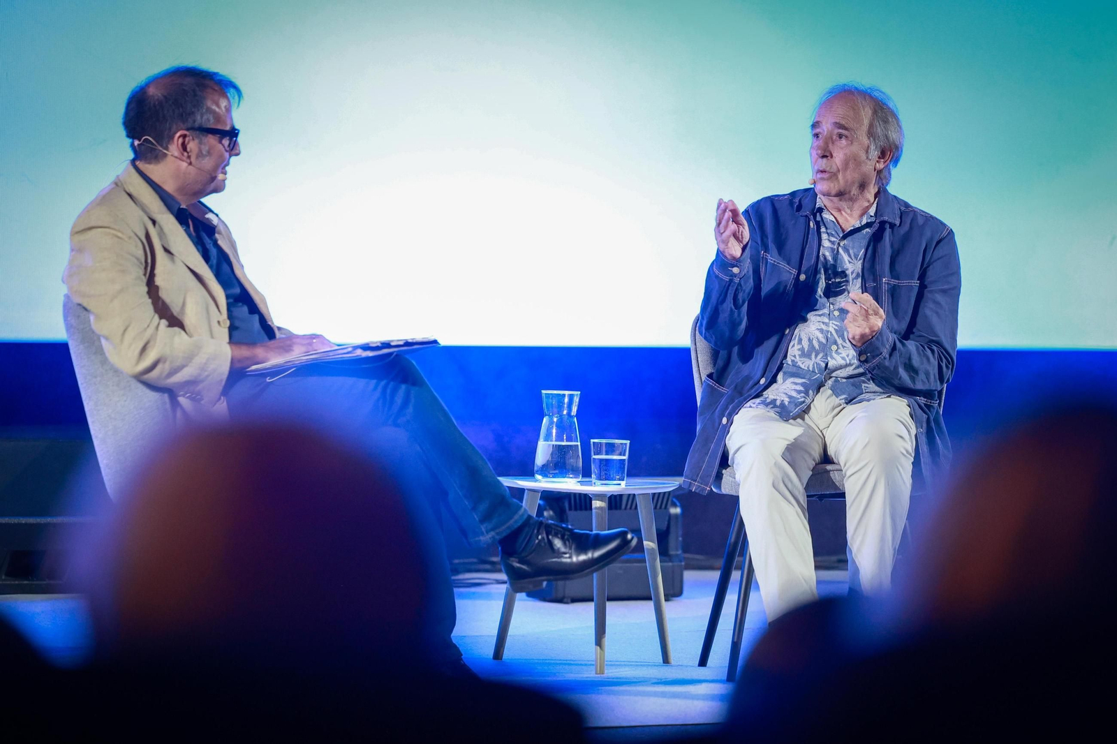 Charla con Joan Manuel Serrat en las vísperas del 24 de Septiembre en San Fernando: las imágenes del acto