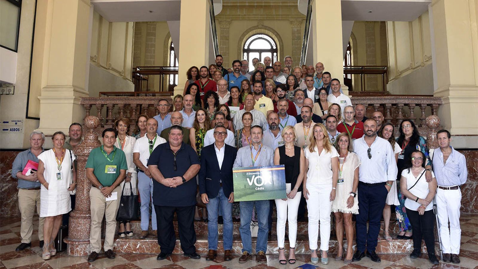 Cargos provinciales de Vox, en un encuentro en El Puerto el mes pasado.