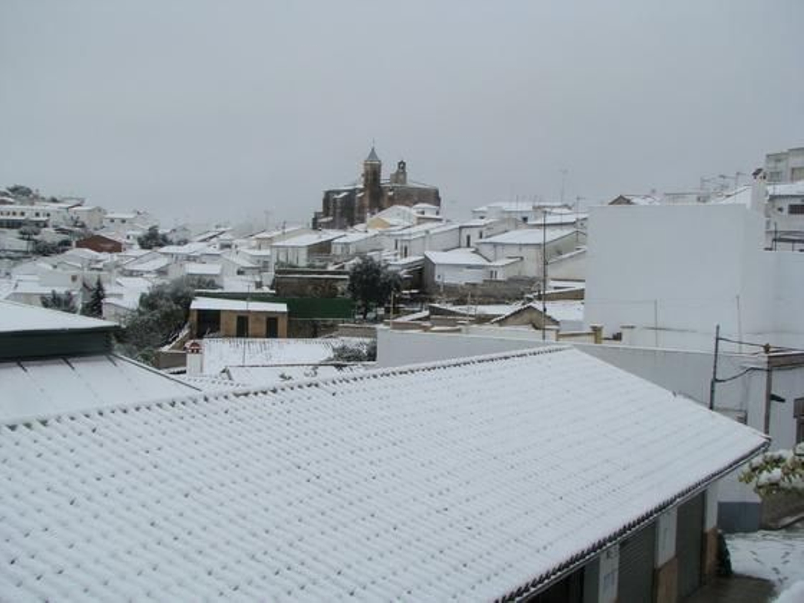 Nieve en el Castillo de las Guardas./ Manolo González