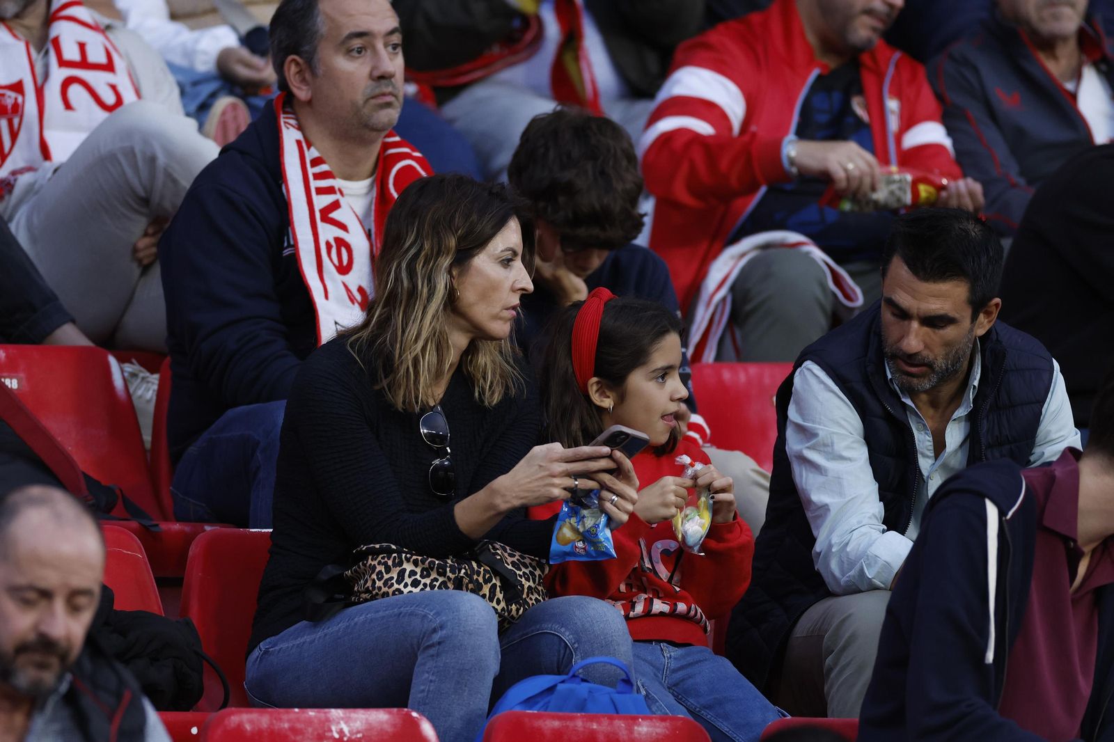 Búscate en las fotos del Sevilla Fc - Real Sociedad