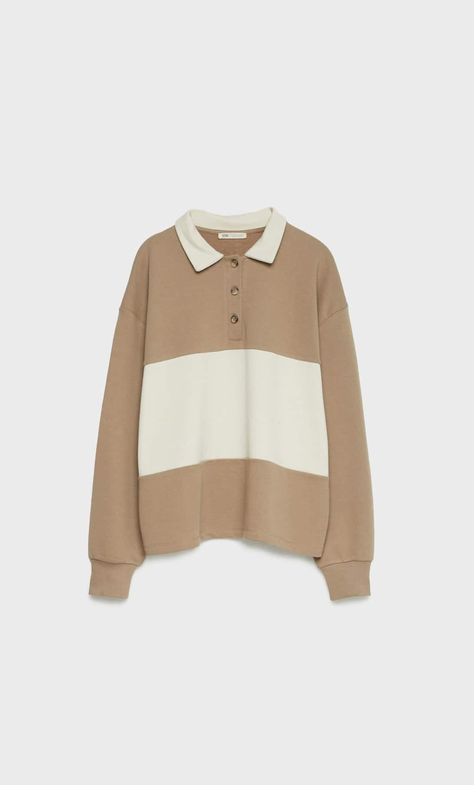 Sudadera de Stradivarius.