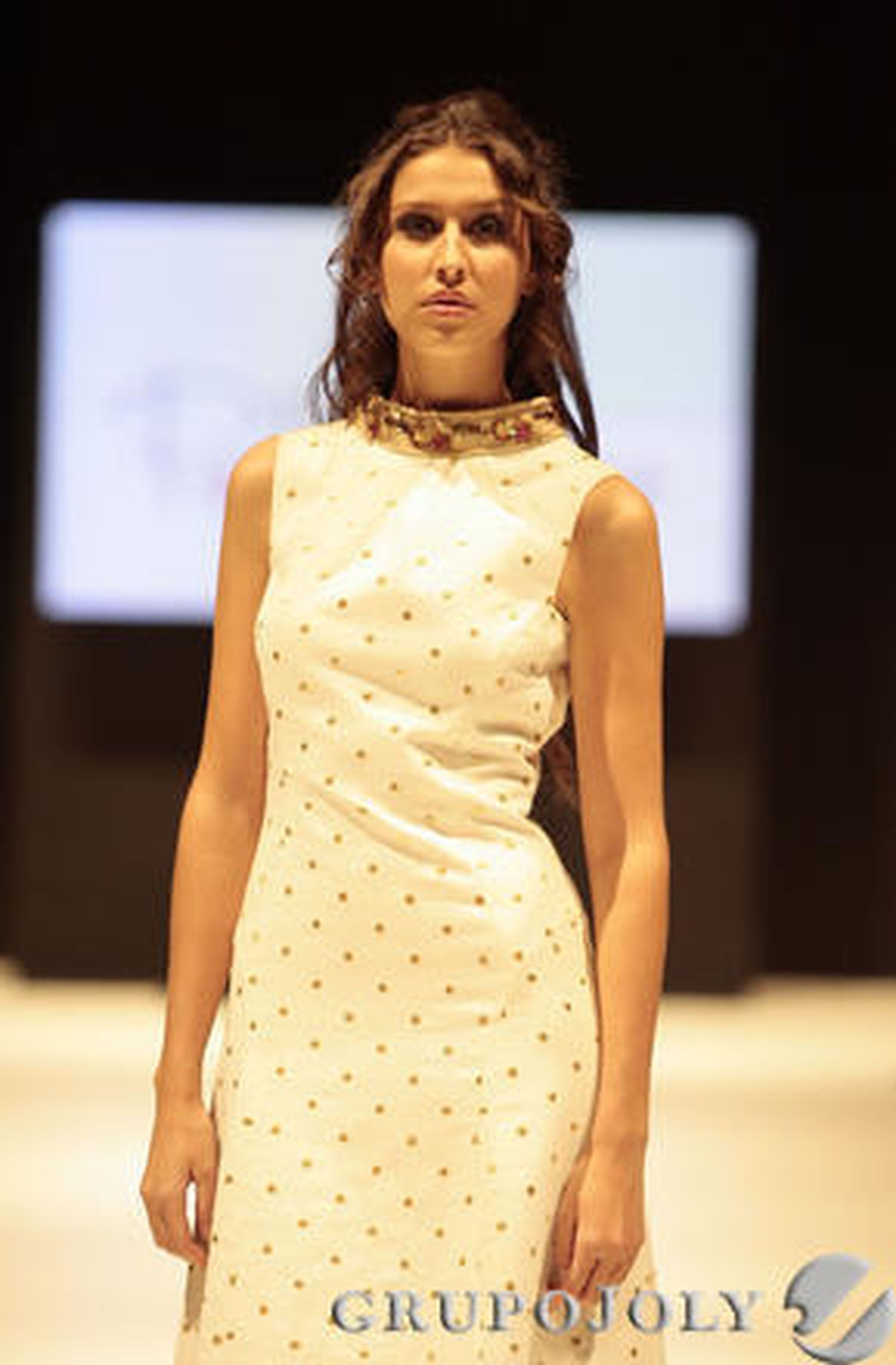 Desfile de Pol Núñez en 'Sevilla de Boda'.

Foto:Juan Carlos Muñoz