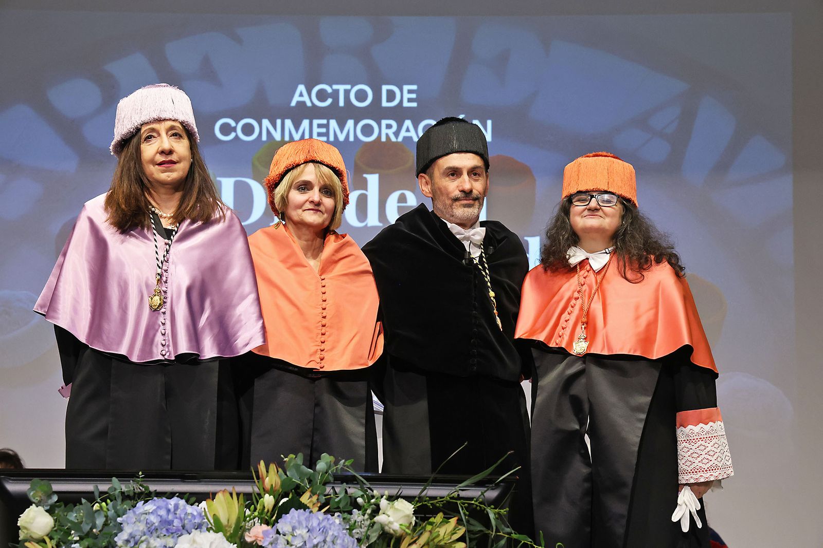 Fotografías de la investidura de los nuevos doctores y doctoras en el acto del 3 de marzo de la universidad de Huelva