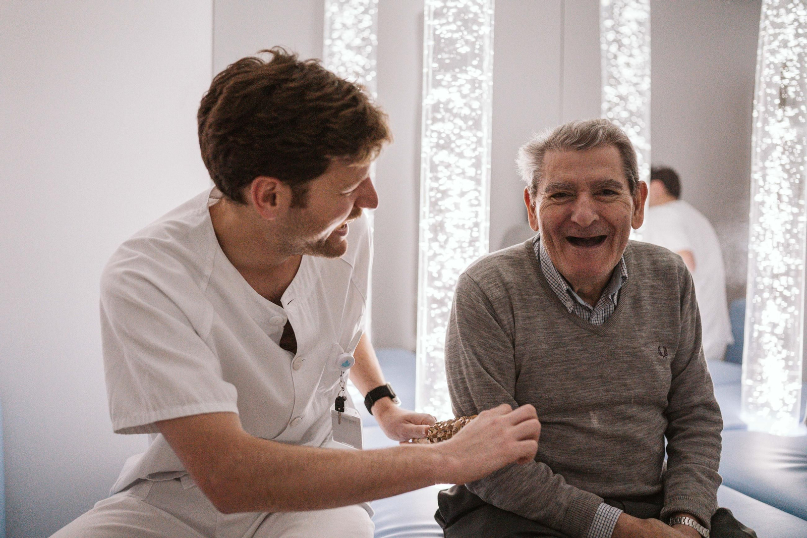 Los mayores reciben atención sanitaria, sociosanitaria y social en los distintos centros. Los mayores reciben atención sanitaria, sociosanitaria y social en los distintos centros.