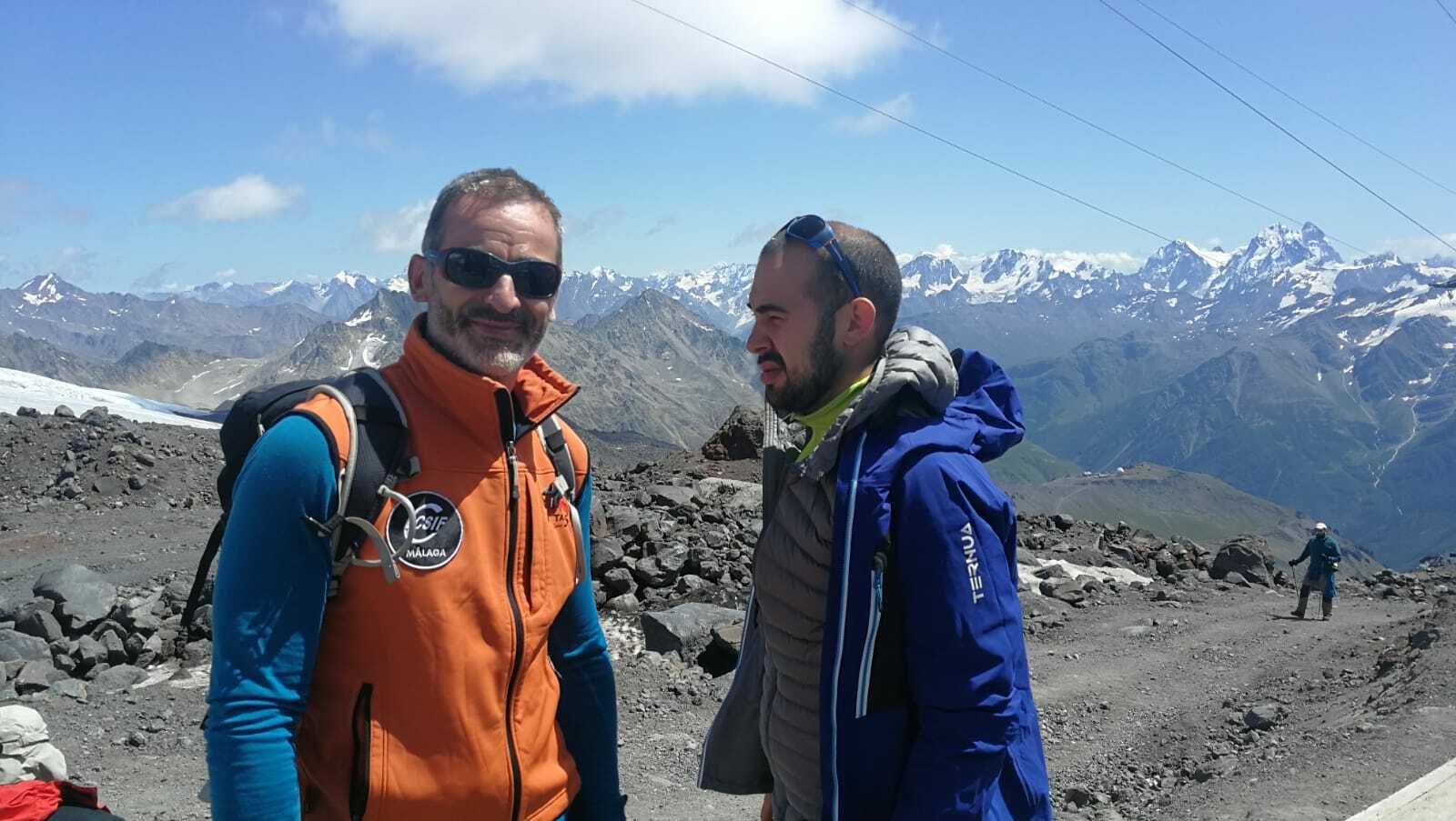 Expedición al monte Elbrus, el pico más alto de Europa