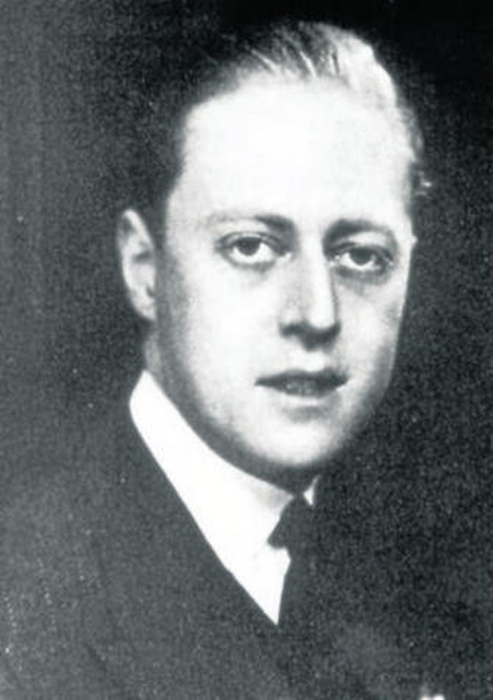 3. Robert Byron (Wembley, 1905-en el mar, cerca de Cape Wrath, 1941). 4. Leni Riefenstahl (Berlín, 1902-Pöcking, 2003).