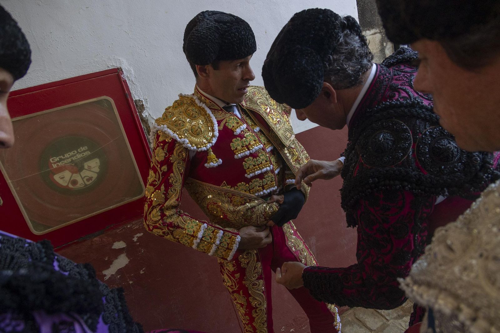 Las imágenes de la corrida de toros en El Puerto: puerta grande para Talavante