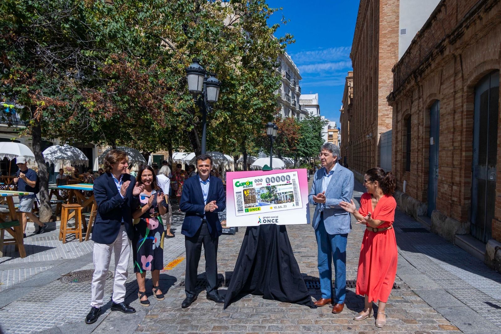 Así es la calle Plocia de Cádiz, a la que la ONCE dedica el cupón del lunes 10.