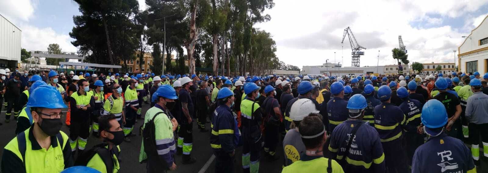 Asamblea de trabajadores de las contratas en el astillero de San Fernando.