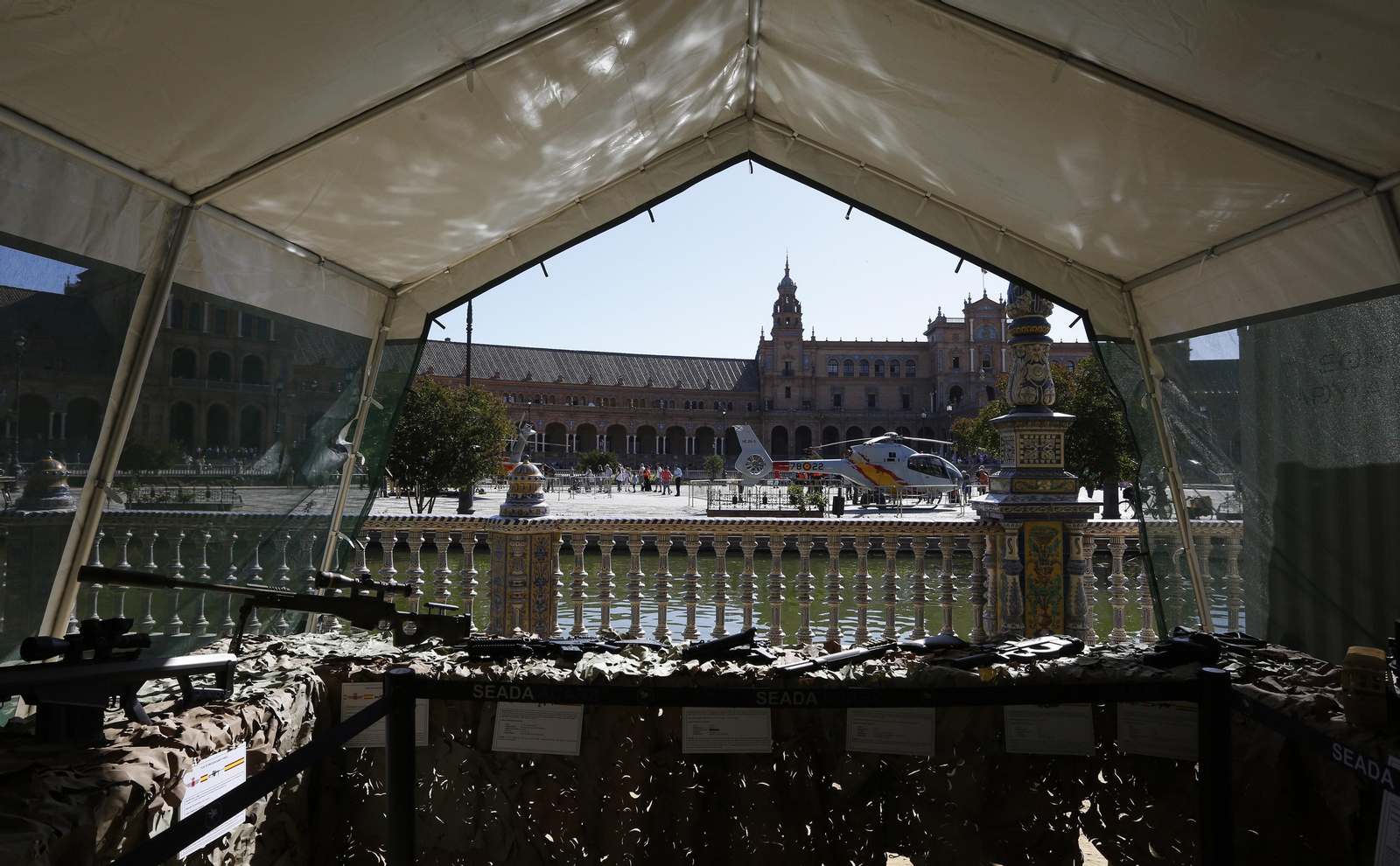La exposición del Ejército en el Parque de María Luisa