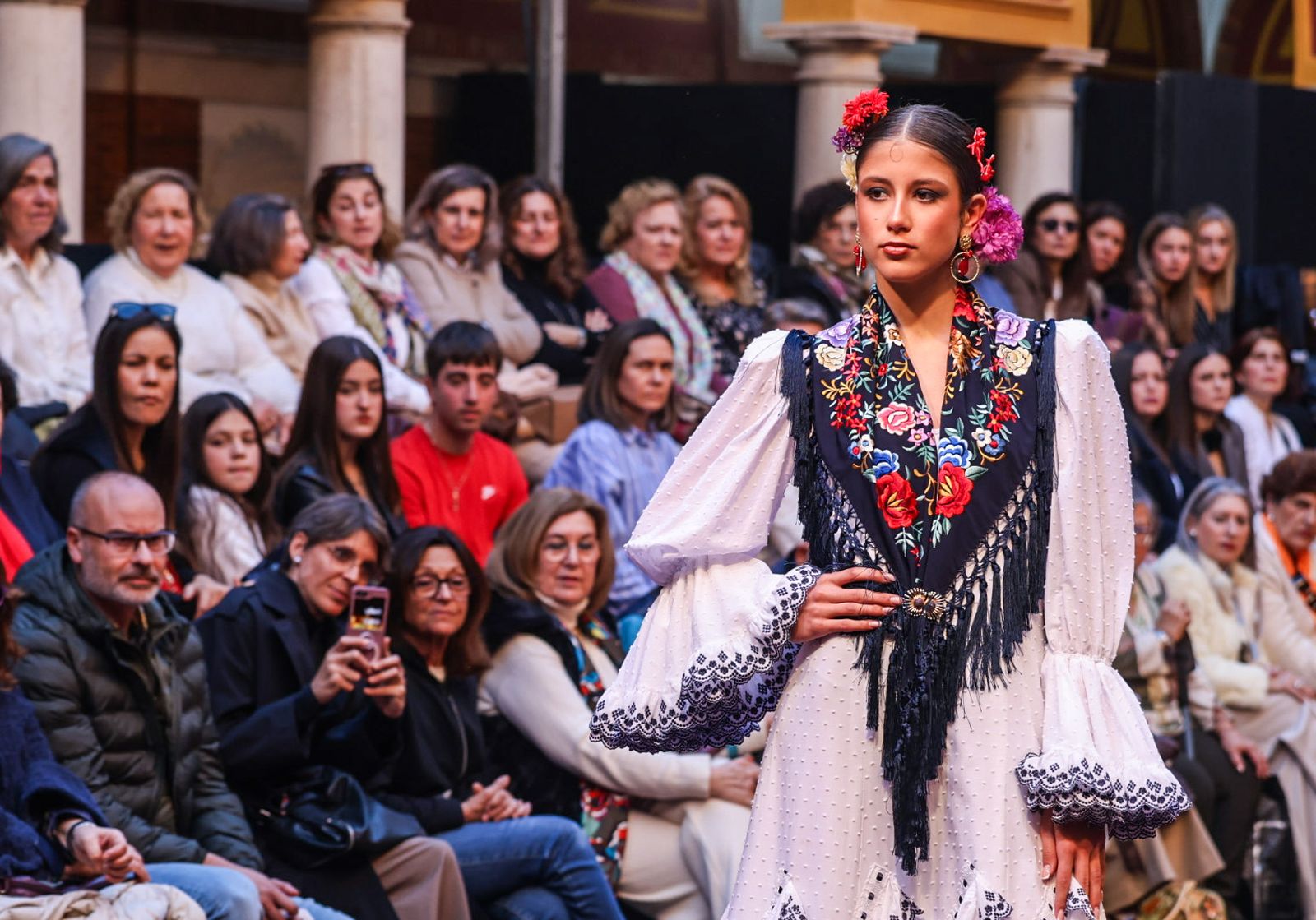 Fotografías de la Pasarela Huelva Flamenca 2026
