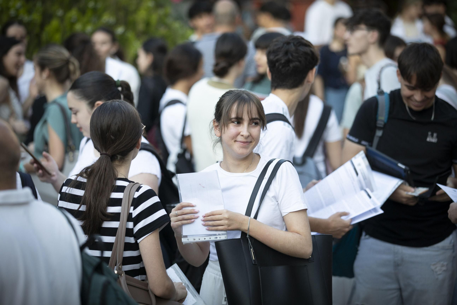 Así está siendo el primer día de Selectividad en Granada