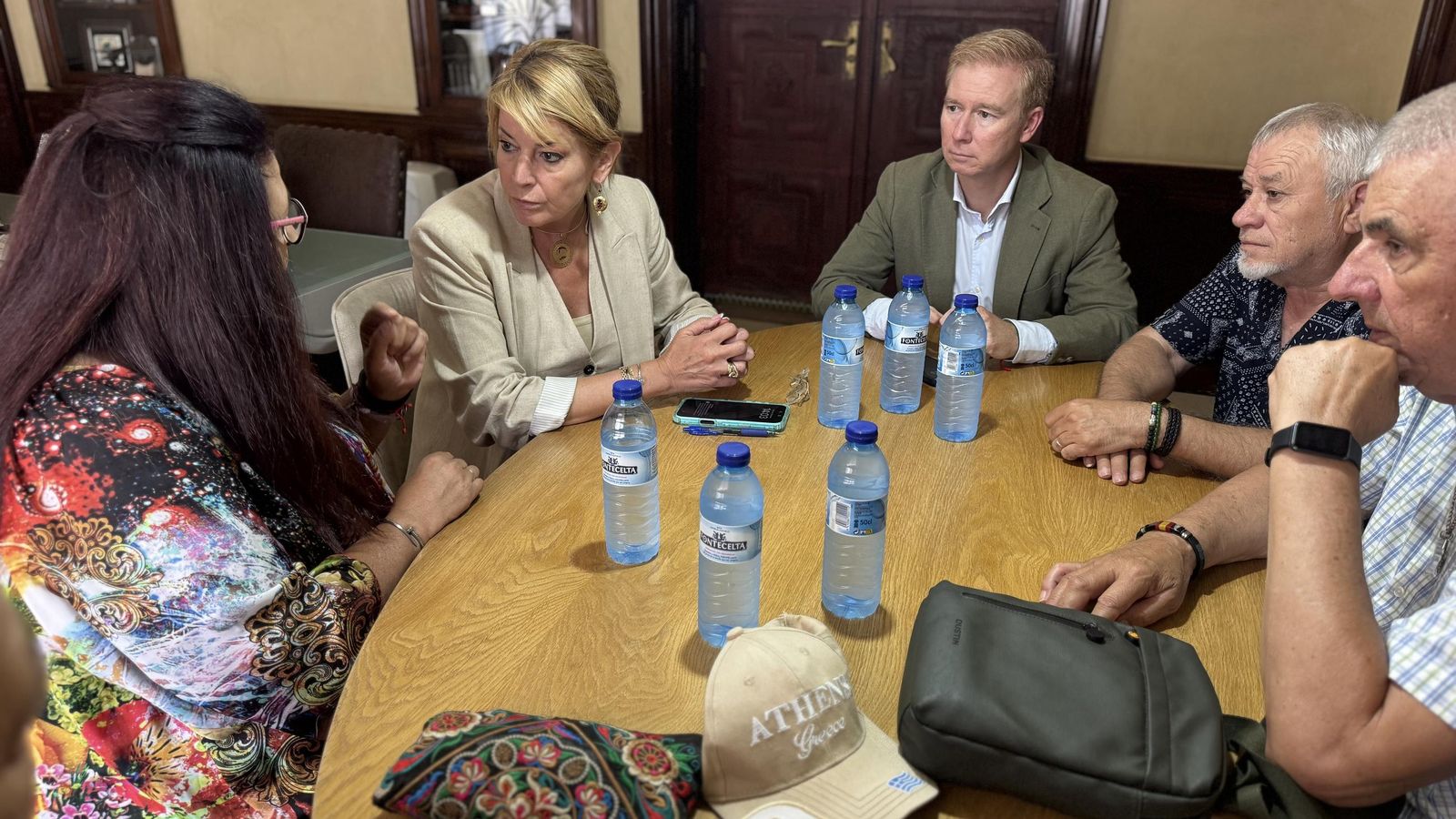 Reunión del Ayuntamiento de Huelva y la Asociación Cultural Antonio Herrera Abrio ‘La Moni'.