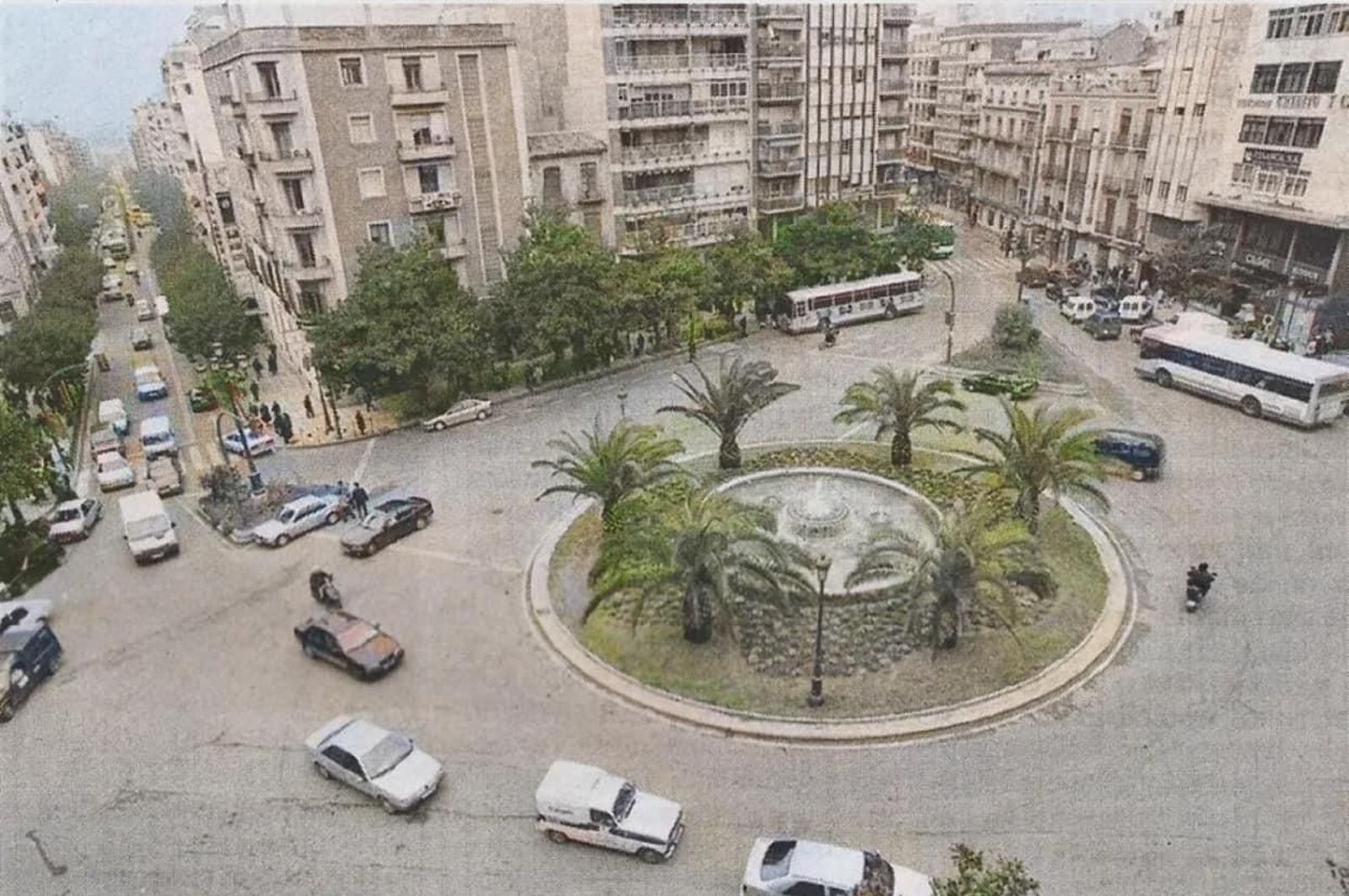 Plaza de la Constitución en el pasado.