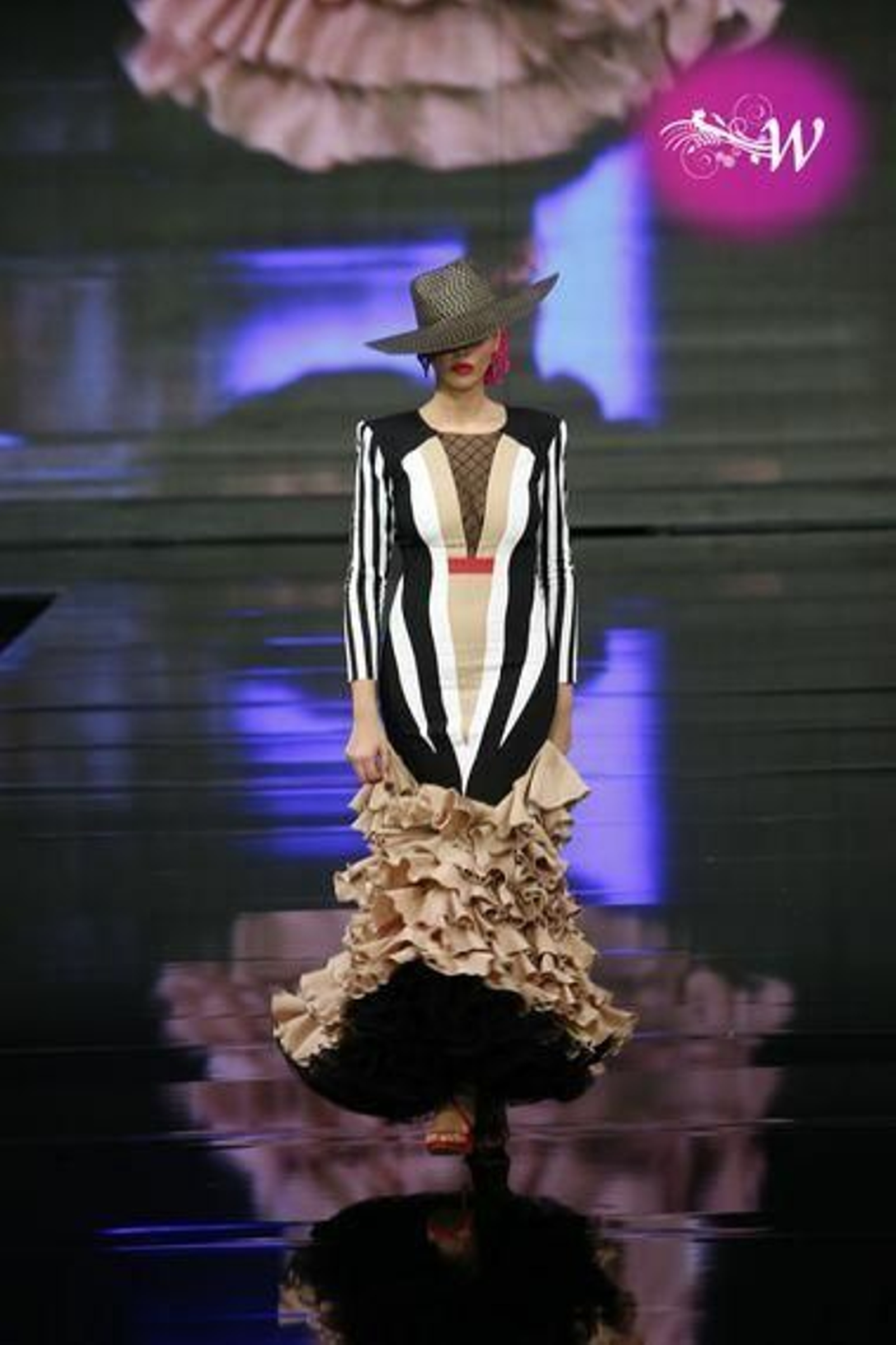 Verónica de la Vega presenta su colección de flamenca en SIMOF 2020, estas son las fotos