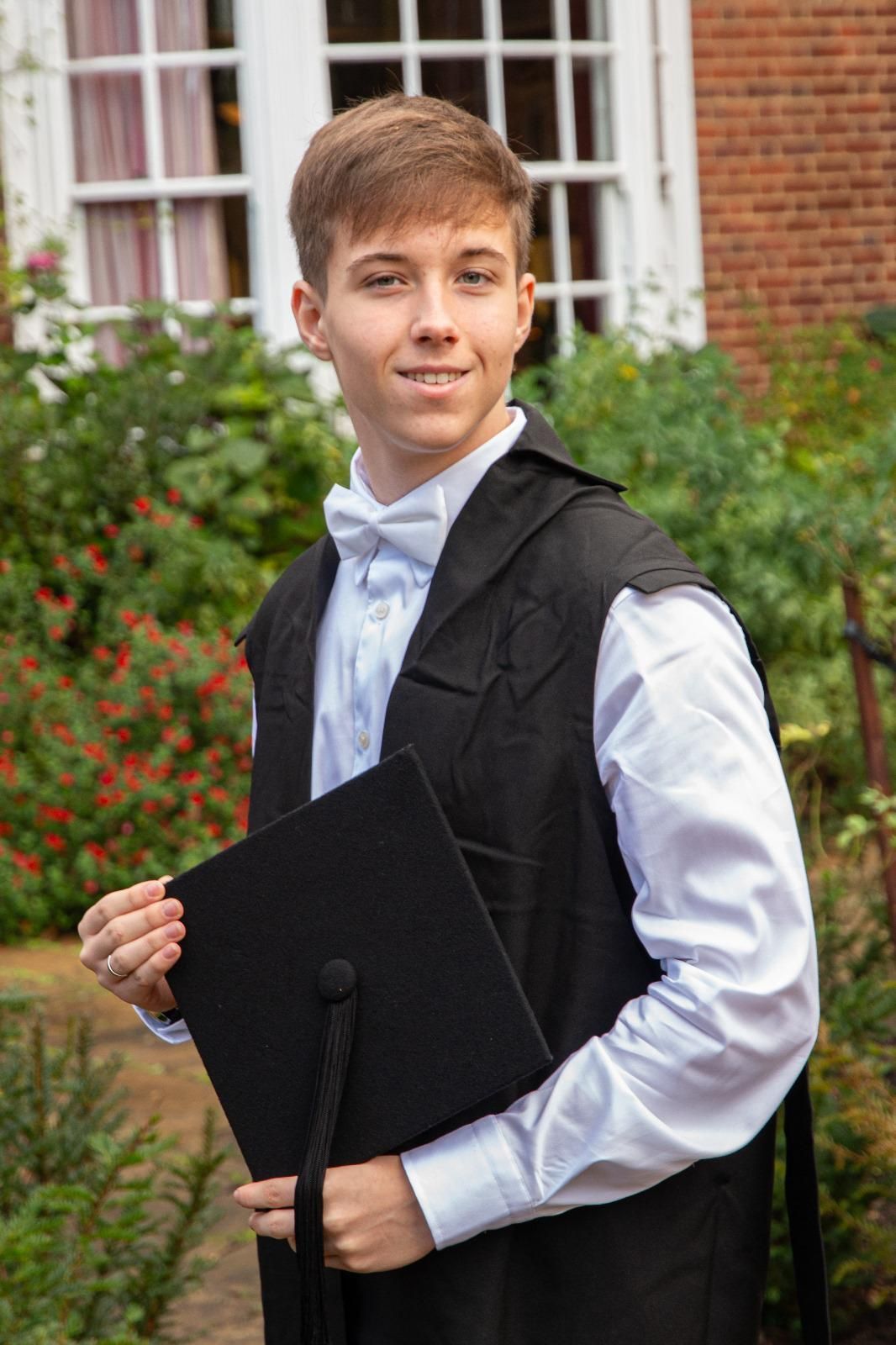 Miguel Donaire, el talento granadino que fue admitido con 15 años en Oxford, finaliza el primer curso universitario entre los mejores