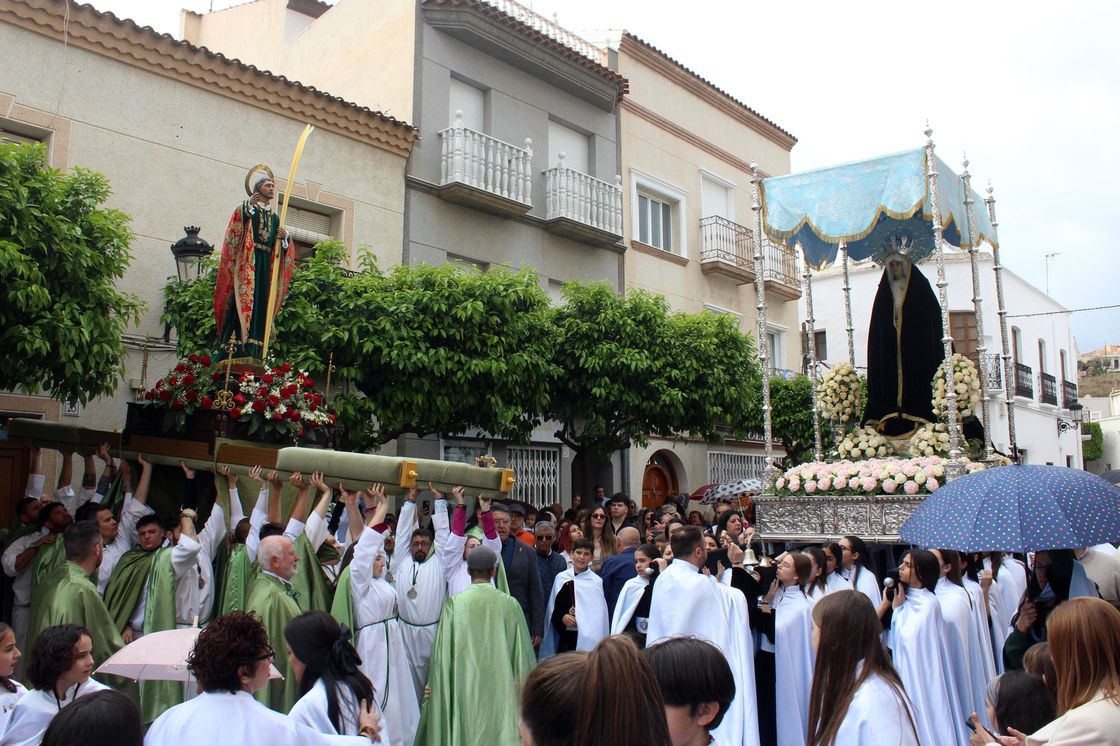 Las imágenes del Domingo de Resurrección en Turre: carreras de San Juan