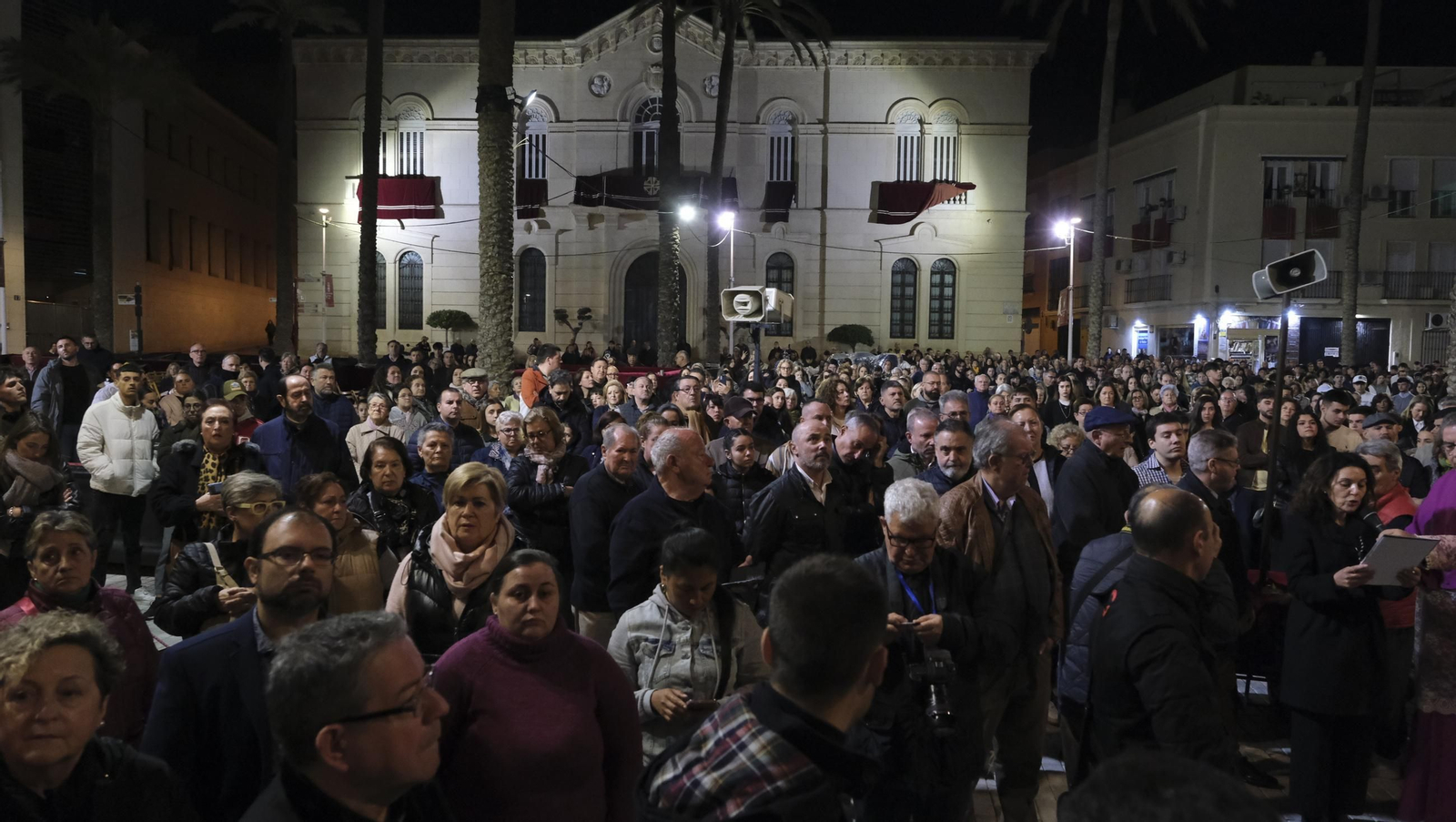 Vía Crucis del Cristo de la Escucha en la Semana Santa de Almería 2025