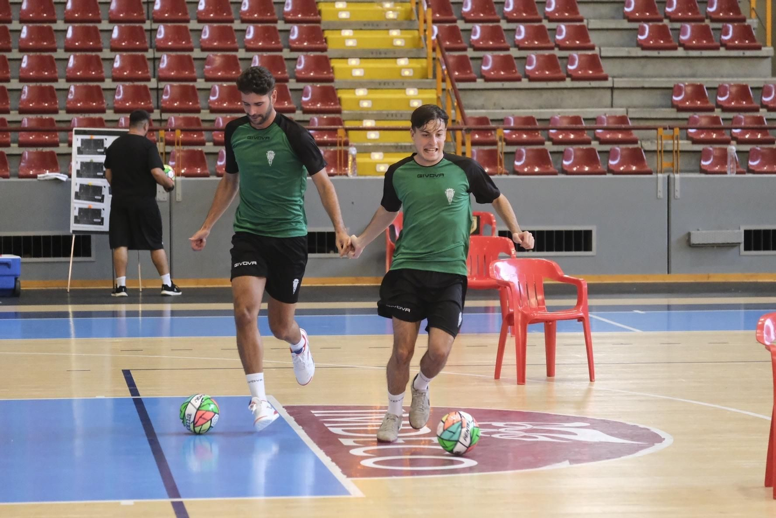 El primer entrenamiento del Córdoba Futsal, en imágenes