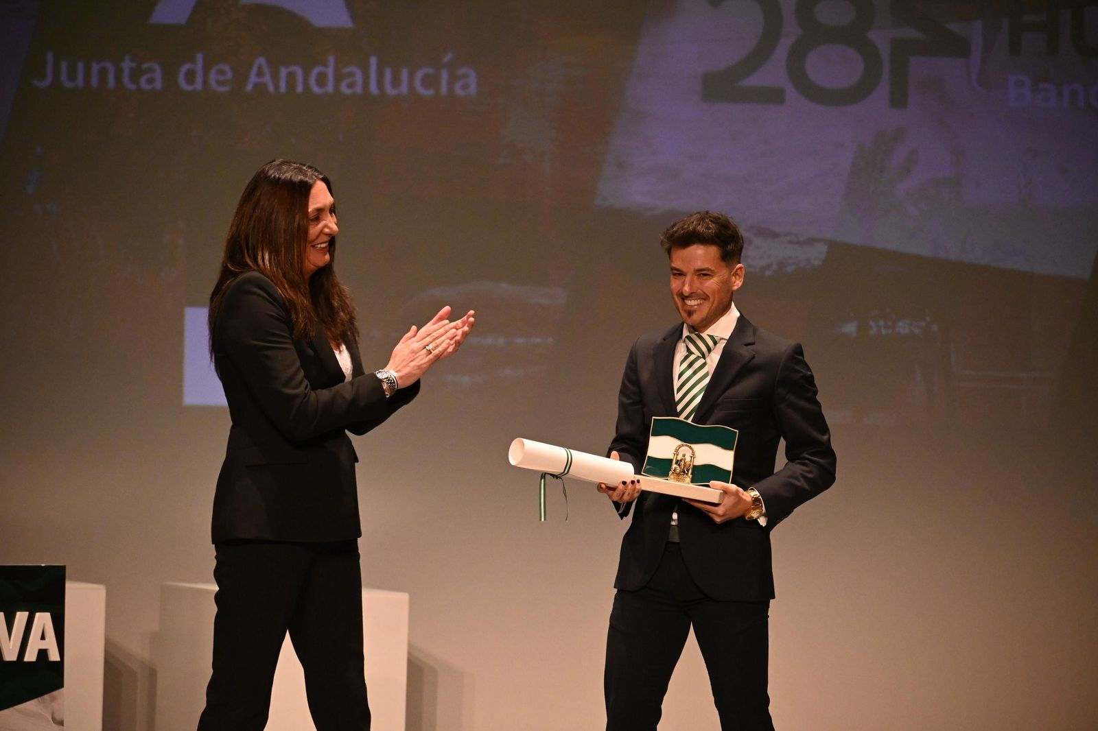 Premios de las Banderas de Andalucía en Huelva, en imágenes