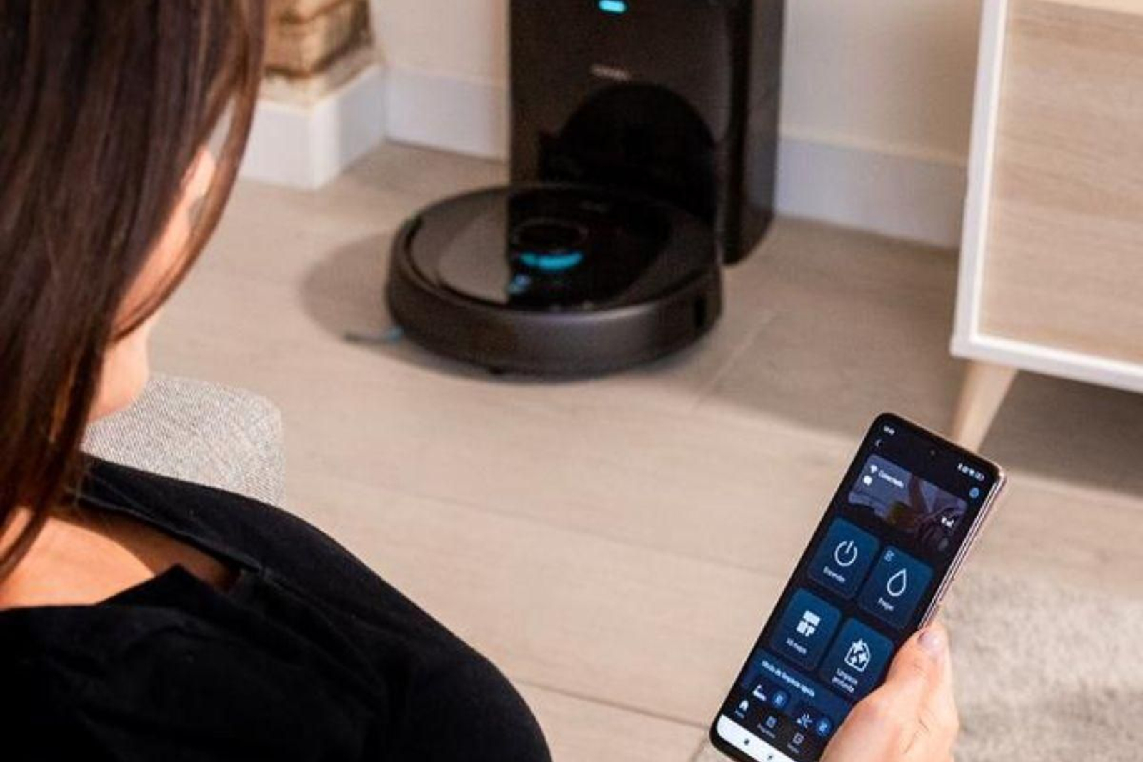 Cecotec tira el precio de su robot aspirador top ventas: ¡está a mitad de precio en el Black Friday 2023!