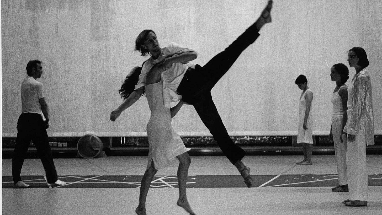 Una instantánea de 'DRUMING', con música de Steve Reich.