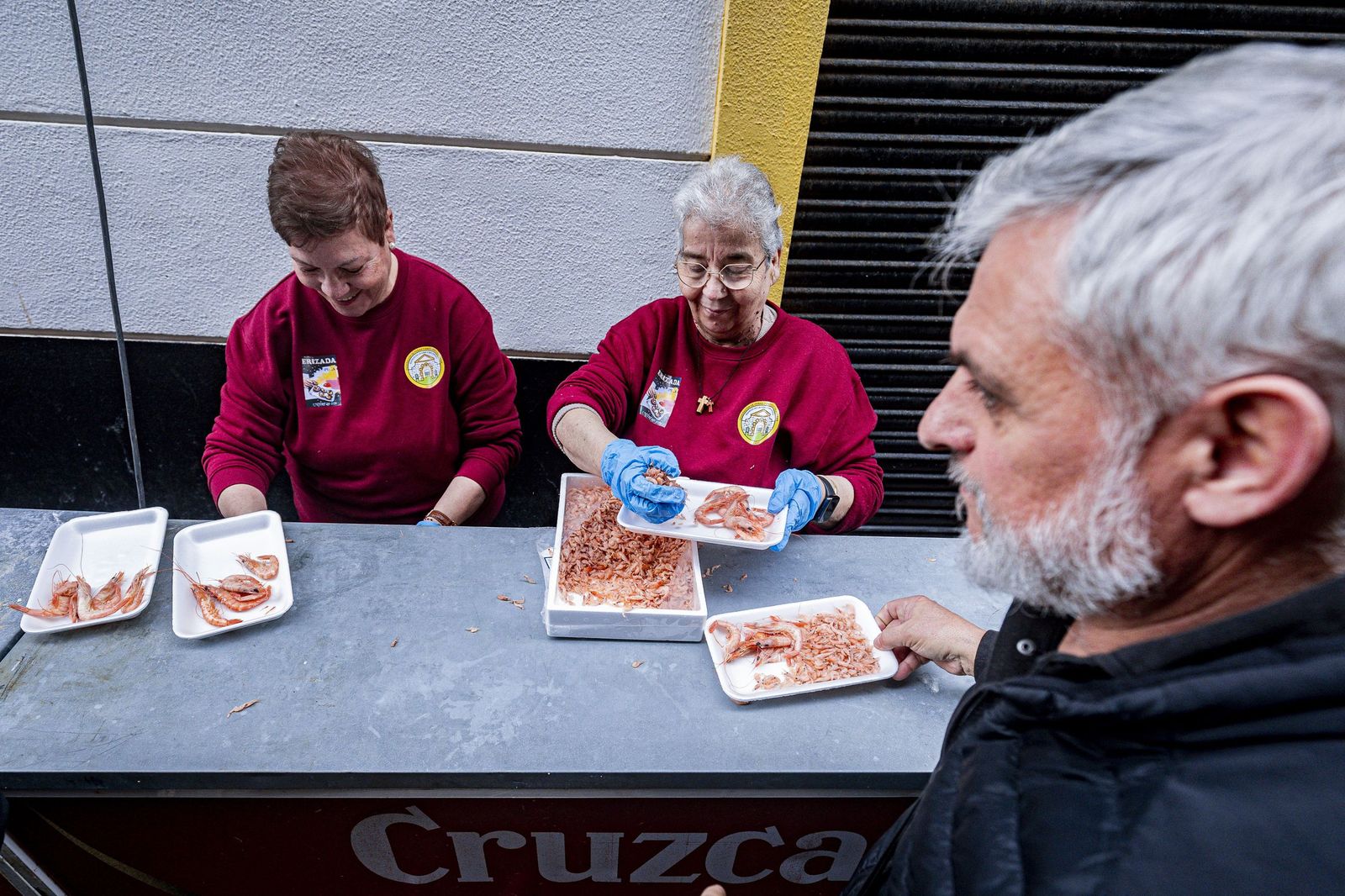 Las imágenes de la erizada popular del Carnaval de Cádiz 2026