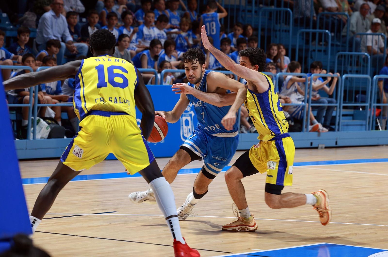 Las mejores imágenes del Ciudad de Huelva-CB Salou