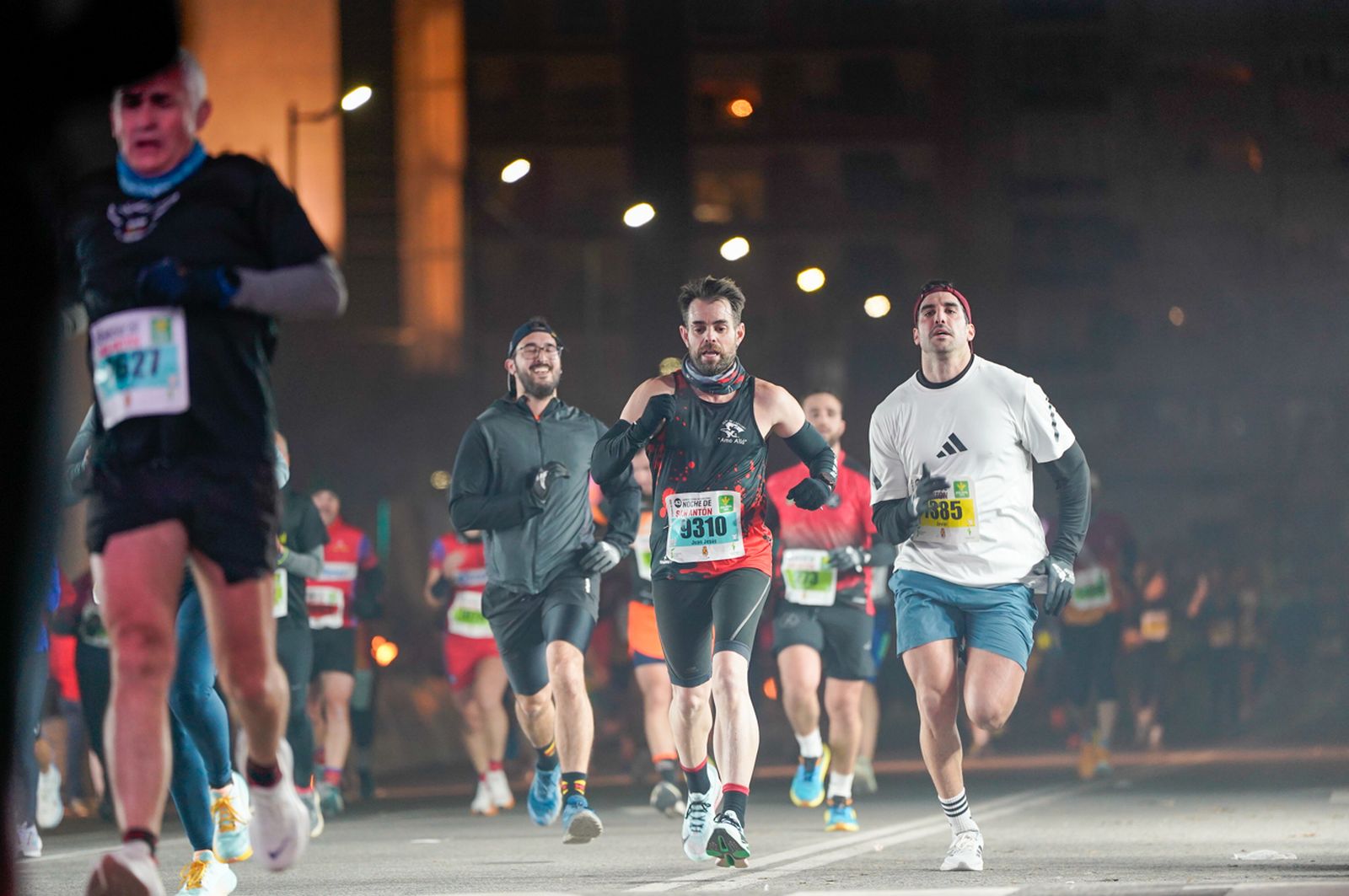 En imágenes: búscate en tu llegada a meta de la Carrera de San Antón 2026 (9)