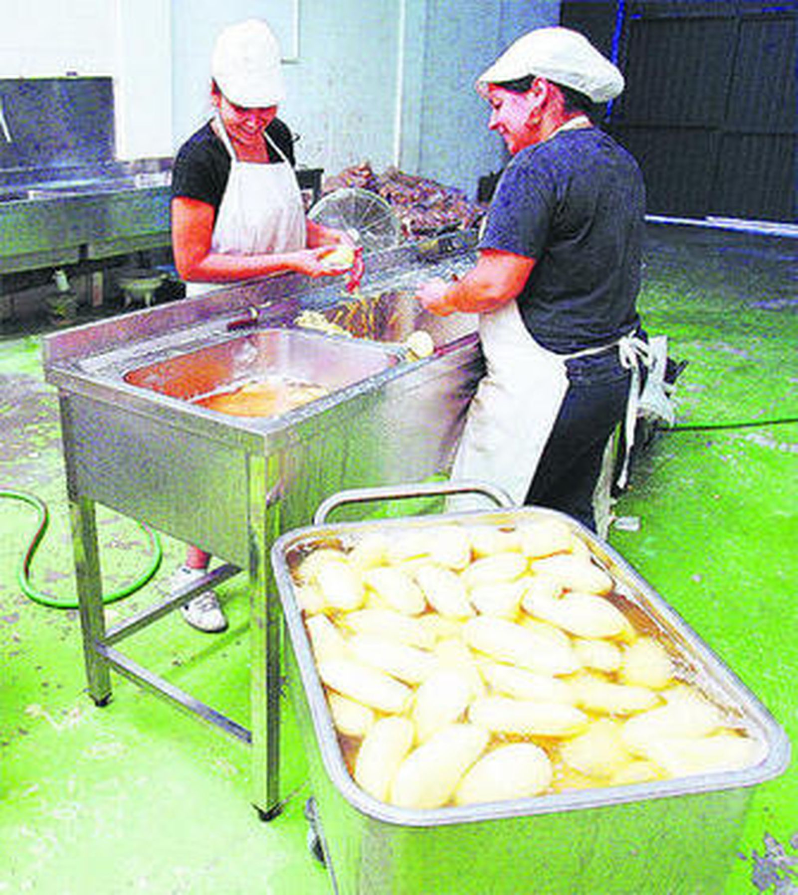 La acrilamida se puede formar al freír o hornear compuestos que contienen almidón, como las patatas.