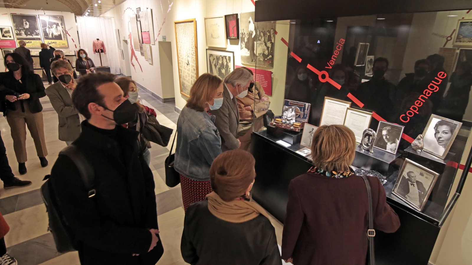 Inaugurada la exposición de Antonio El Bailarín
