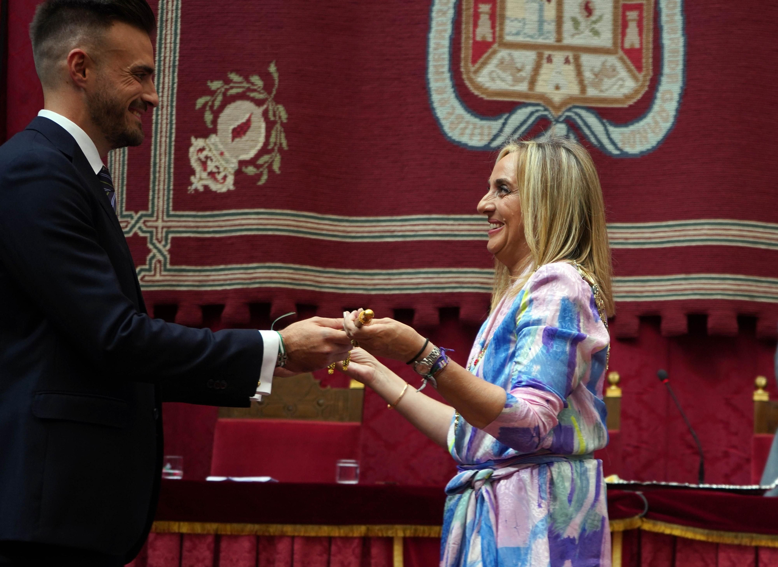 Parra, con Carazo, el día de la conformación del gobierno municipal.