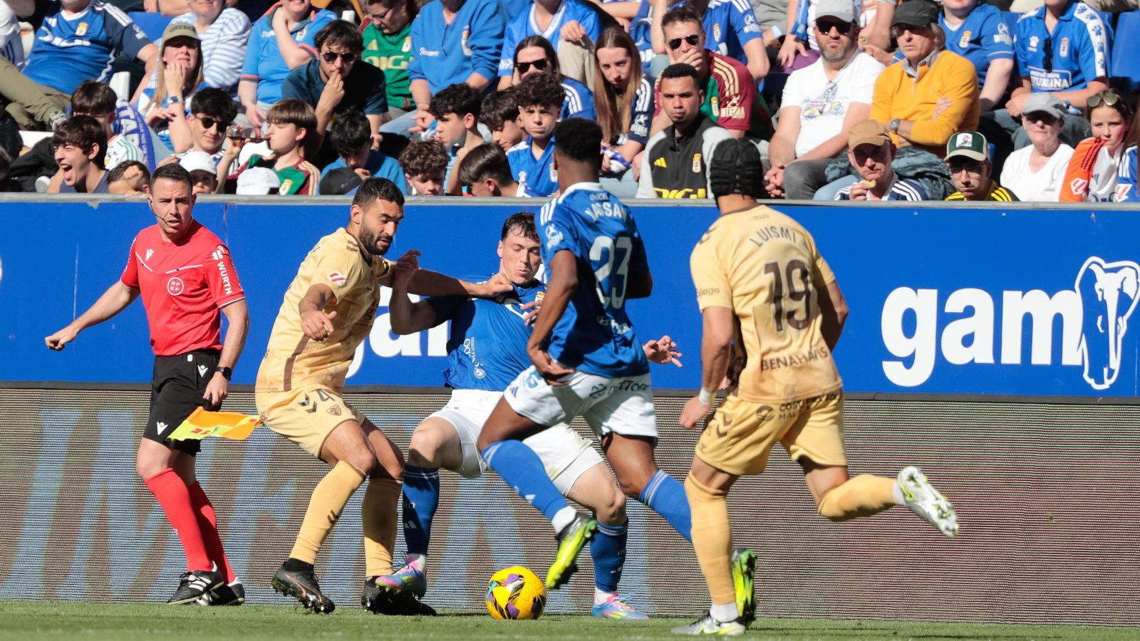 El Real Oviedo-Málaga CF, en fotos