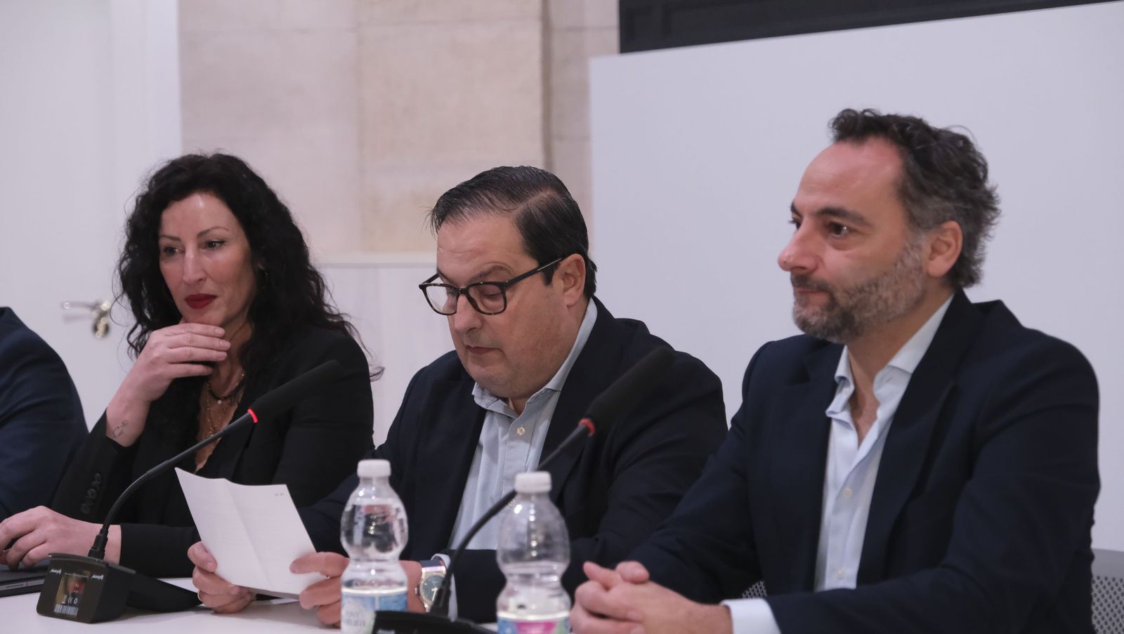 Las fotos de la exposición del escultor e imaginero Luis Álvarez Duarte en el MUREC