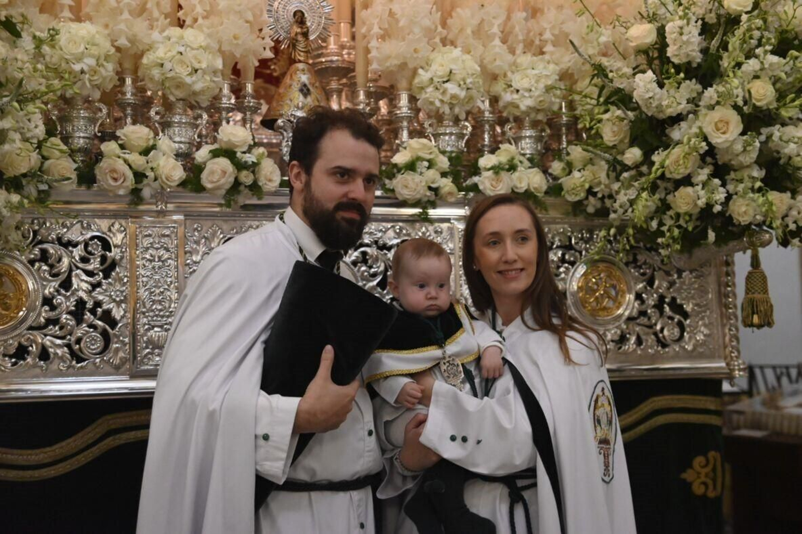 Lágrimas por la suspensión de la procesión de la Esperanza en este Domingo de Ramos, en imágenes