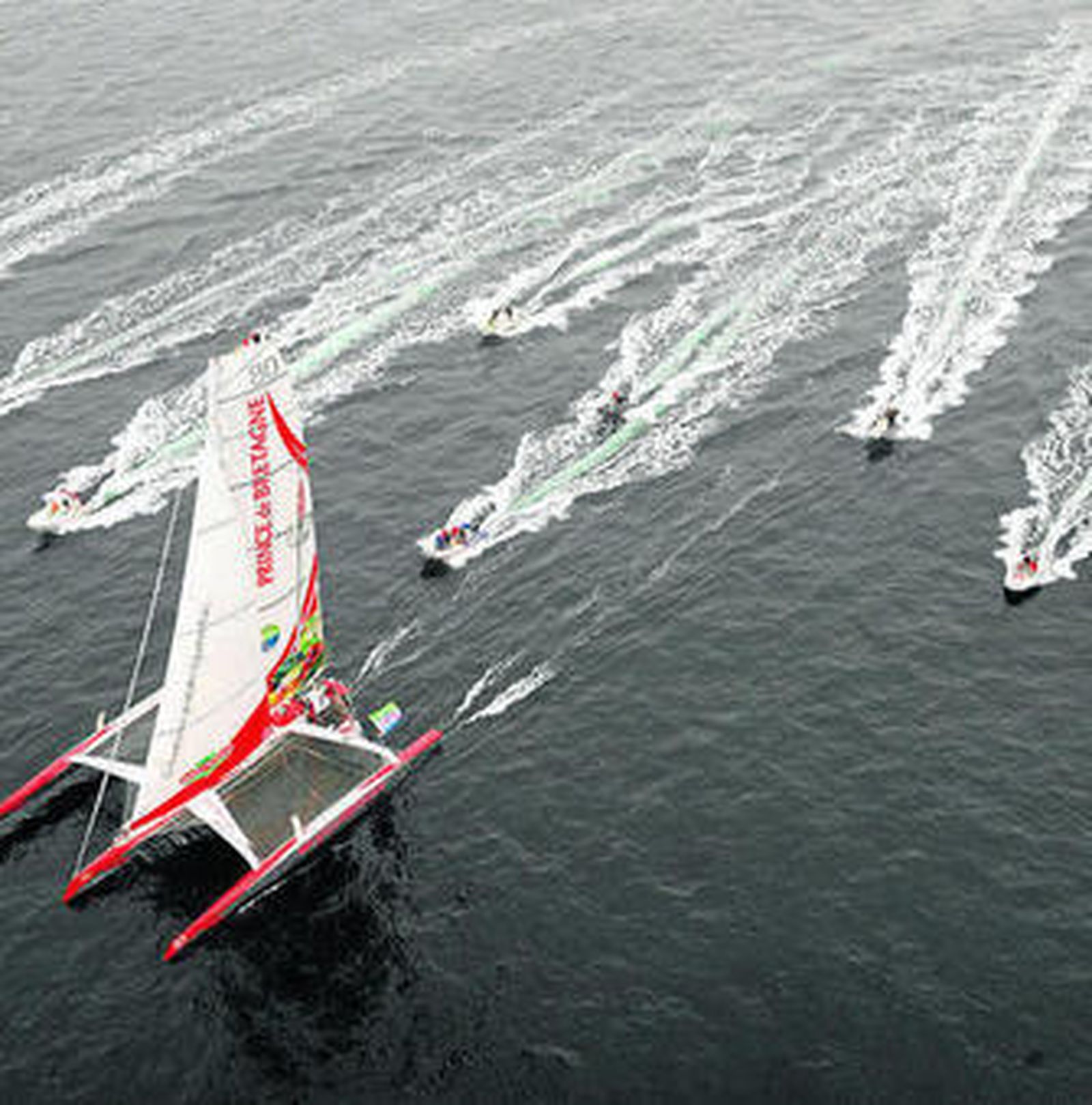 Honores para el 'Prince de Bretagne', ganador en tiempo real en la etapa final.