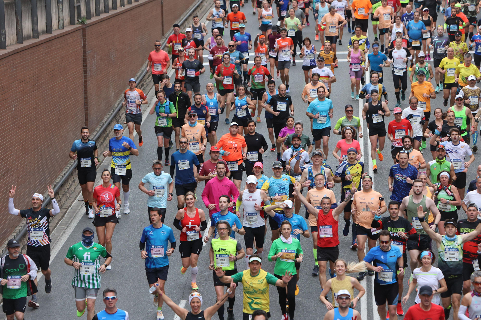Búscate en la maratón de Sevilla 08