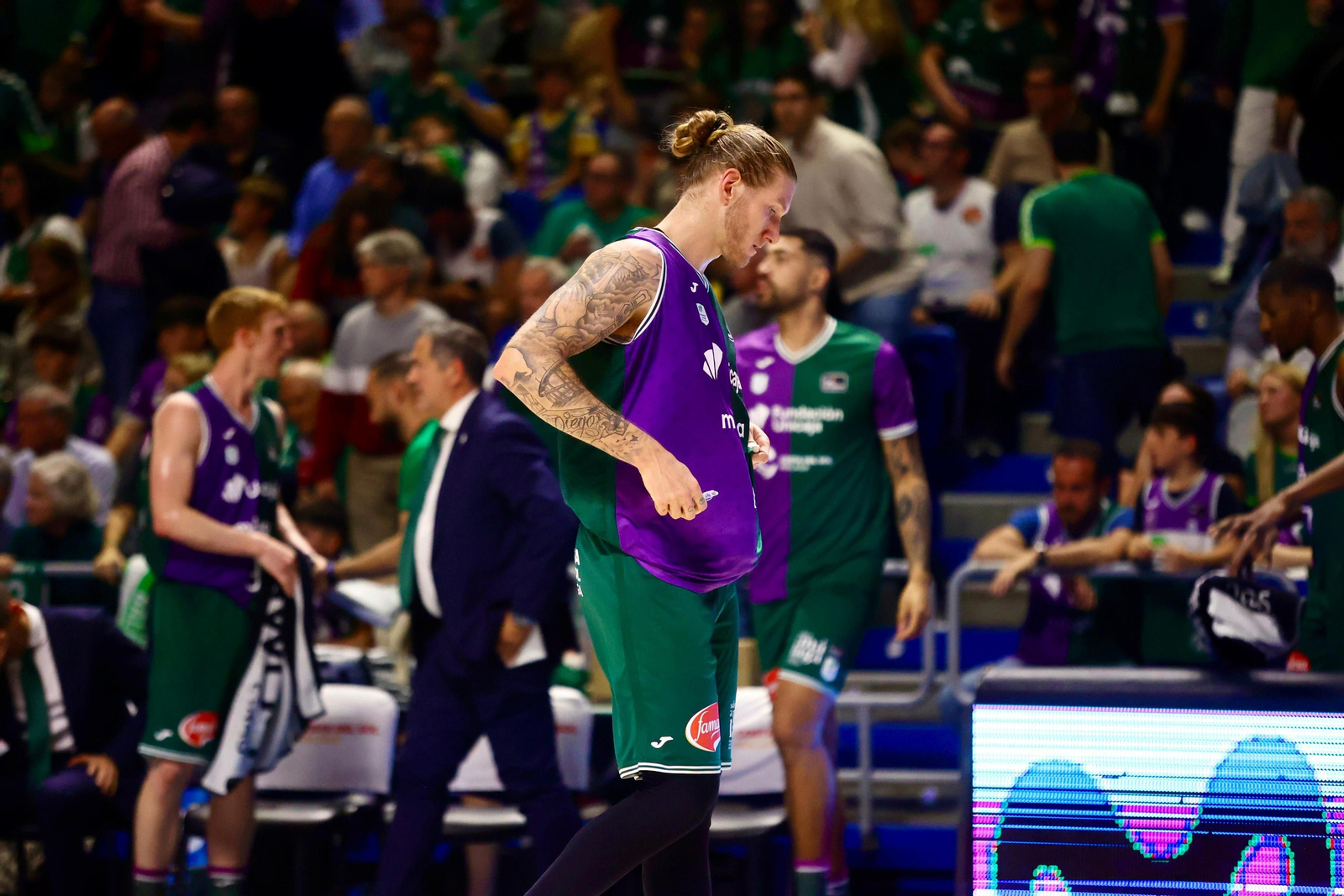 Osetkowski se lamenta tras el partido.