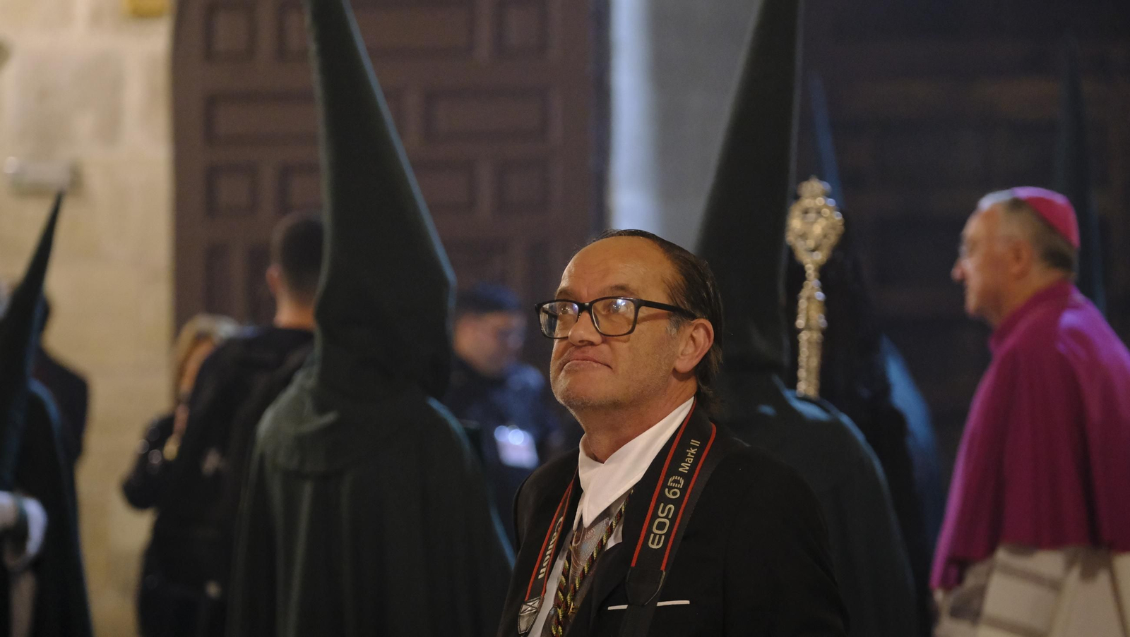 Estudiantes en la Semana Santa de Almería 2025