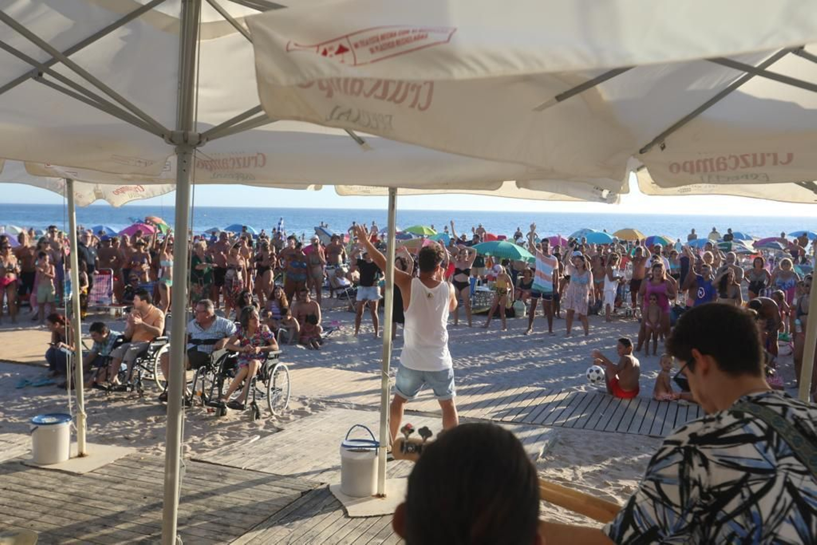 Así se vivió el 'See you sun' en la playa de Camposoto