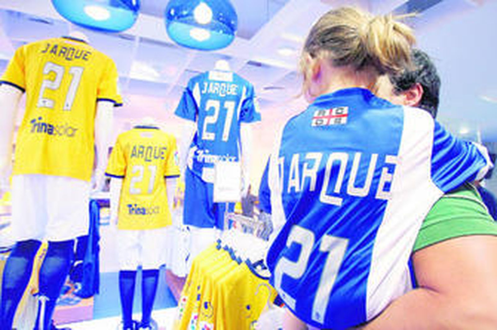 La selección se une al luto