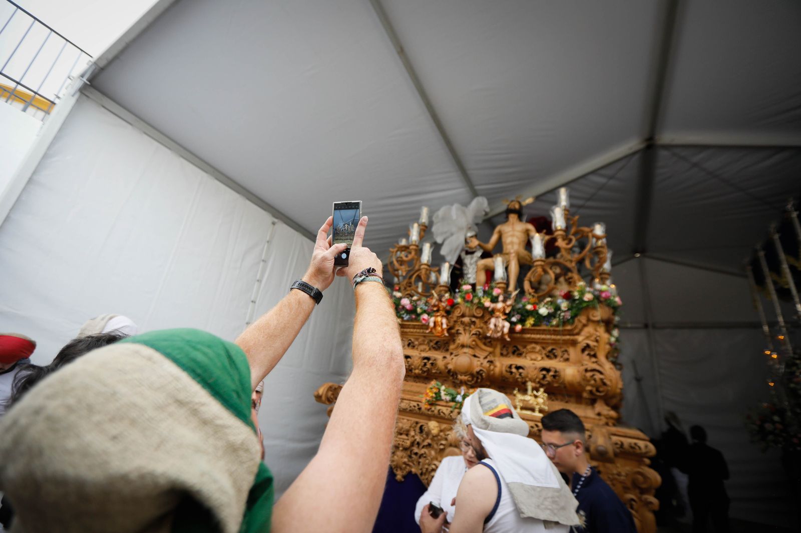 Mira como la cena sale a las calles de Almería tras las lluvias