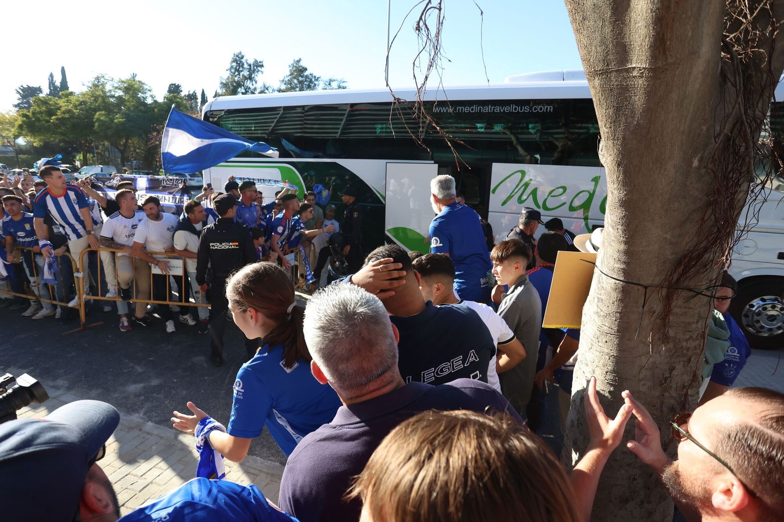 Así ha sido el recibimiento al Xerez CD en los aledaños de Chapín para el derbi